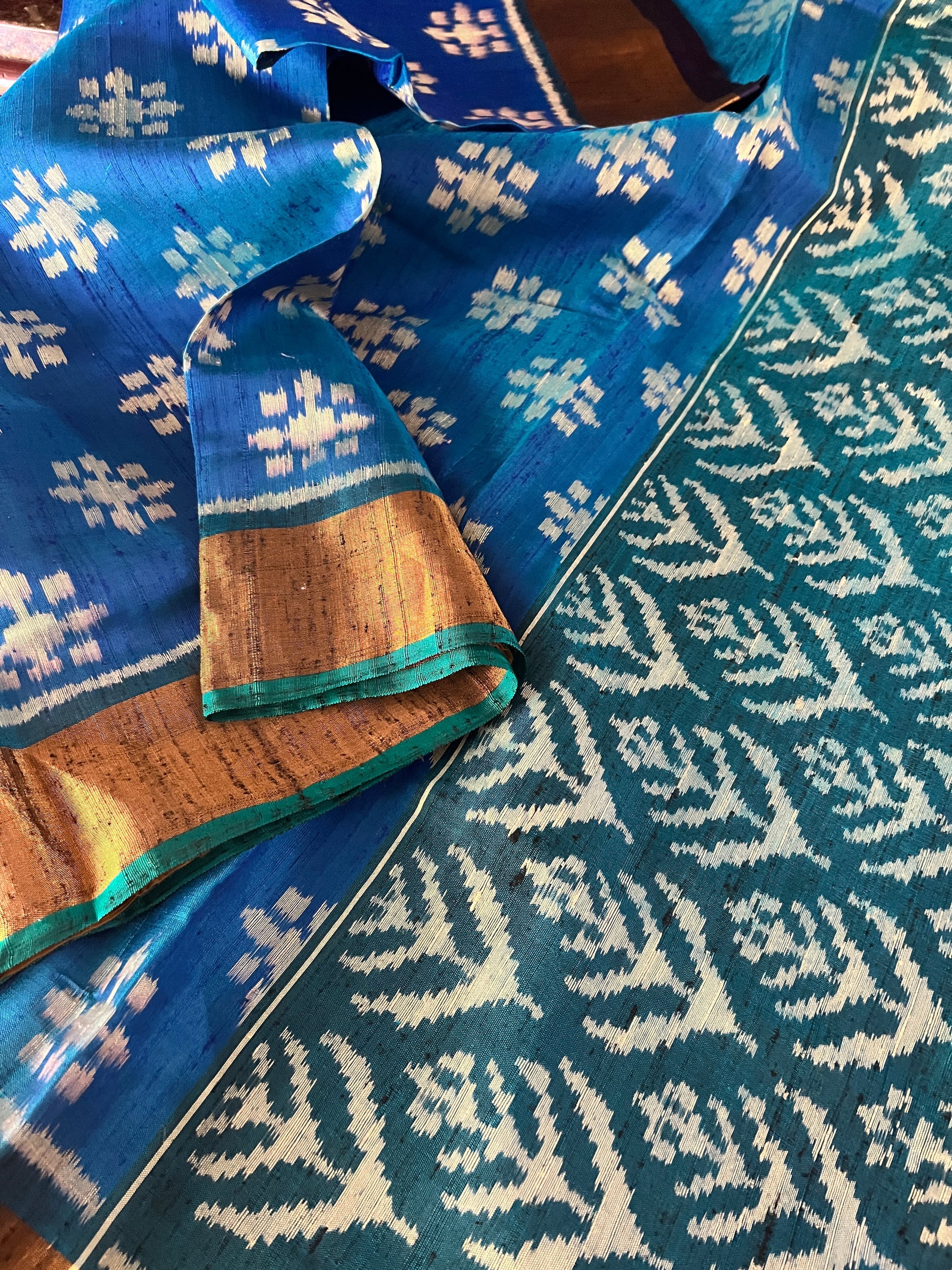 PATOLA IKATS