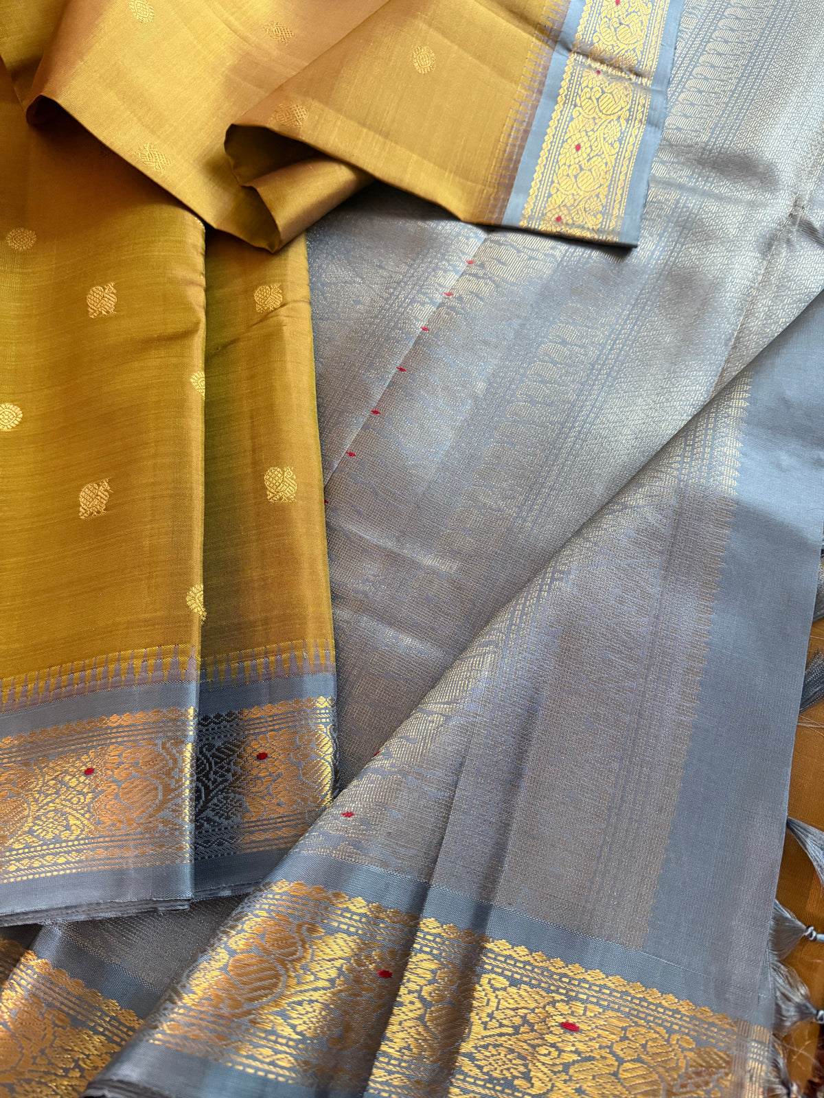 MYTHILI : Vintage Kanjivaram (Olive Green &amp; Slate grey)