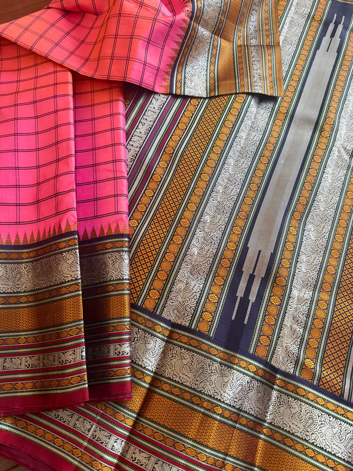 No Zari Kanjivaram Silk : Kanakambaram &amp; Aubergine