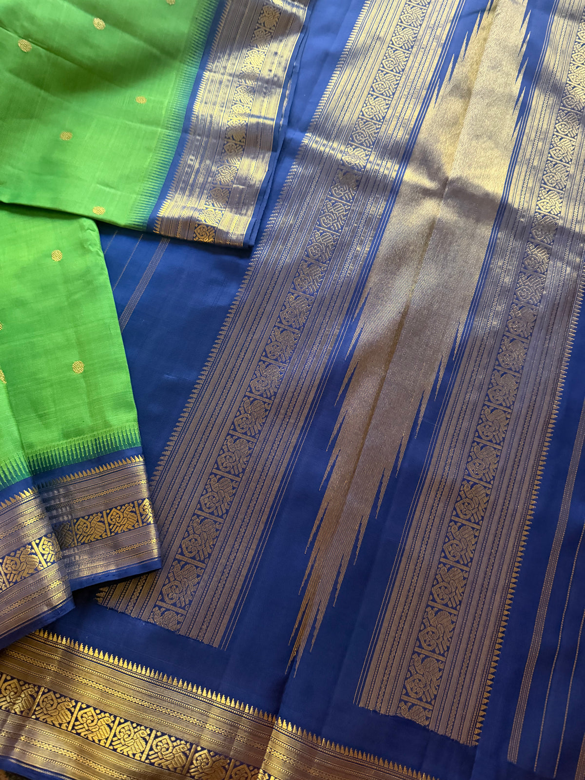 MYTHILI: Alli Green + Navy blue