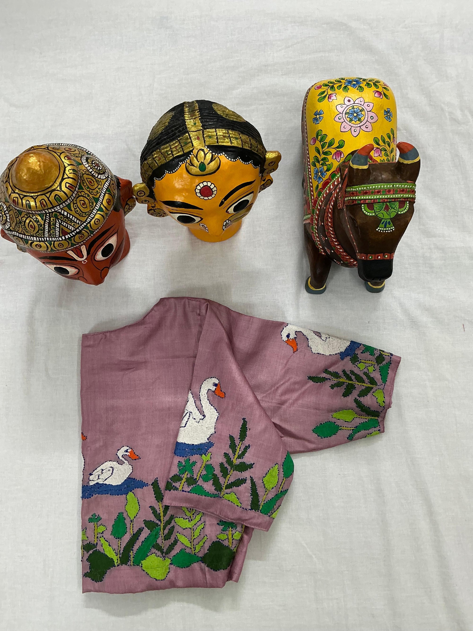 Handcrafted Ready to Wear Blouse : Kantha Embroidery (Mauve)