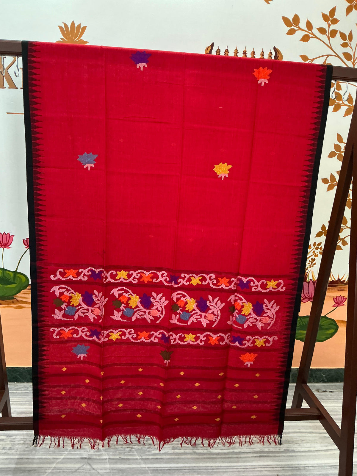 Manipur : MoirangPhee (Red &amp; Black)