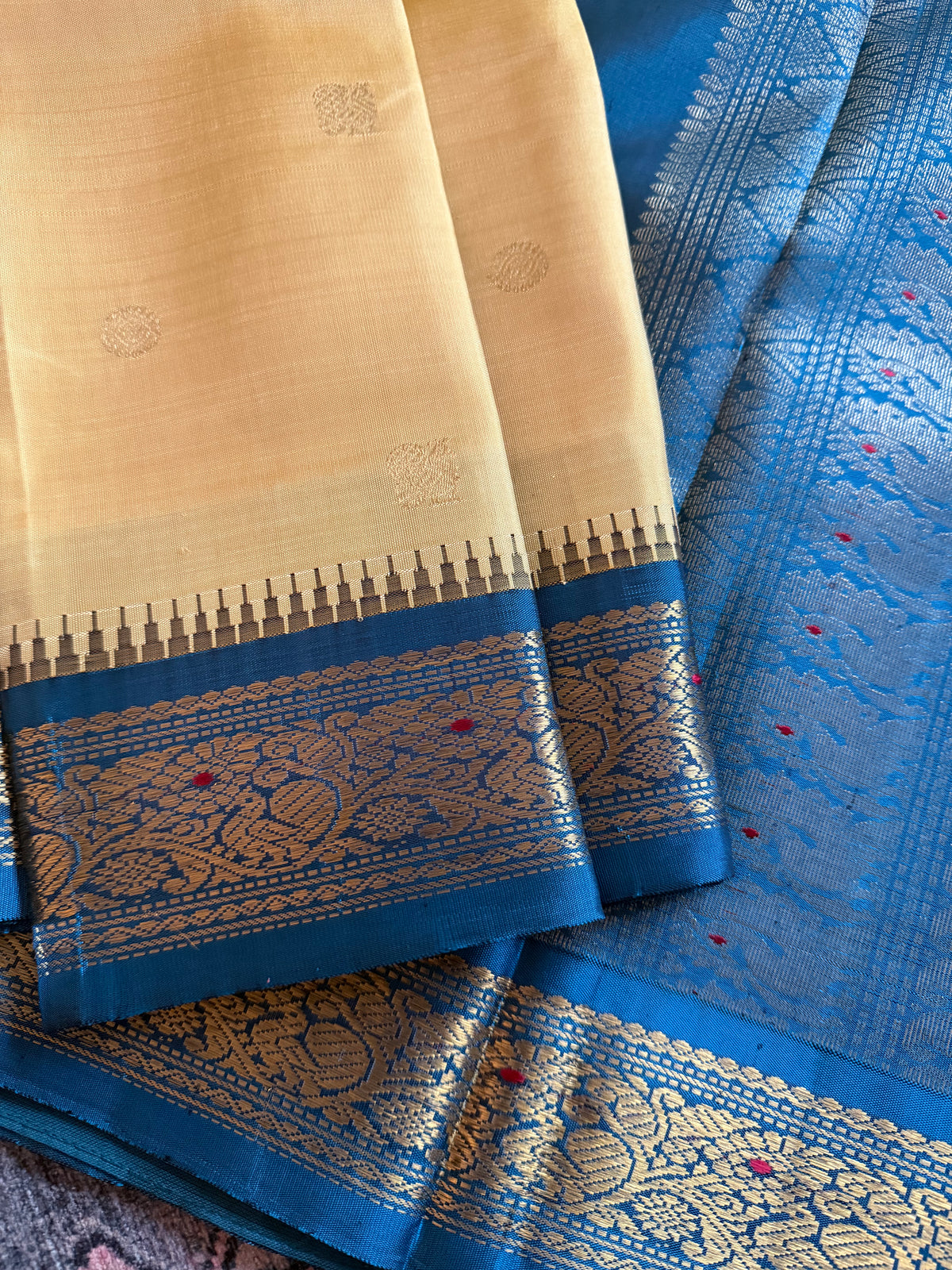 MYTHILI : Vintage Kanjivaram (Vanilla &amp; CS)