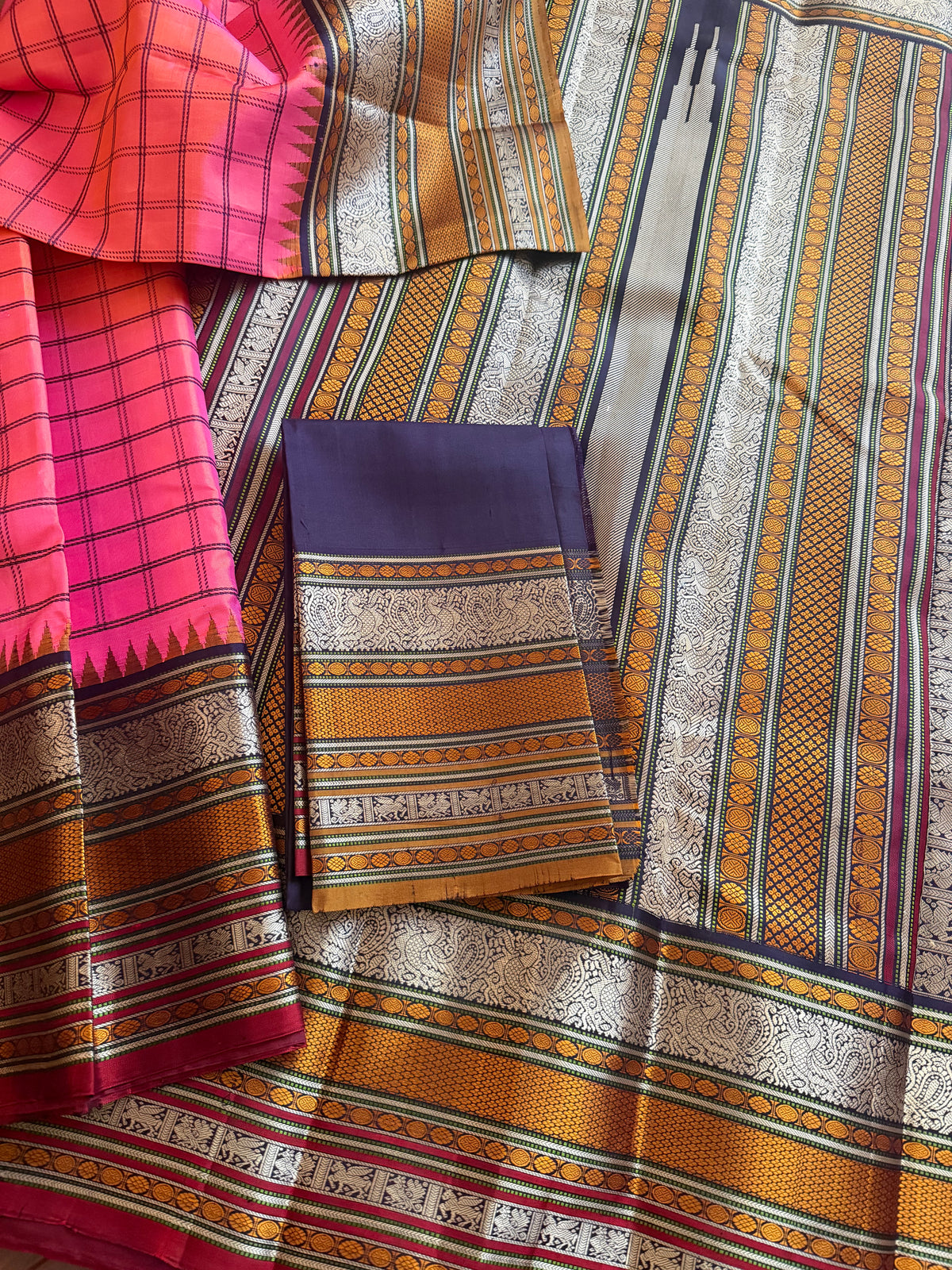 No Zari Kanjivaram Silk : Kanakambaram &amp; Aubergine