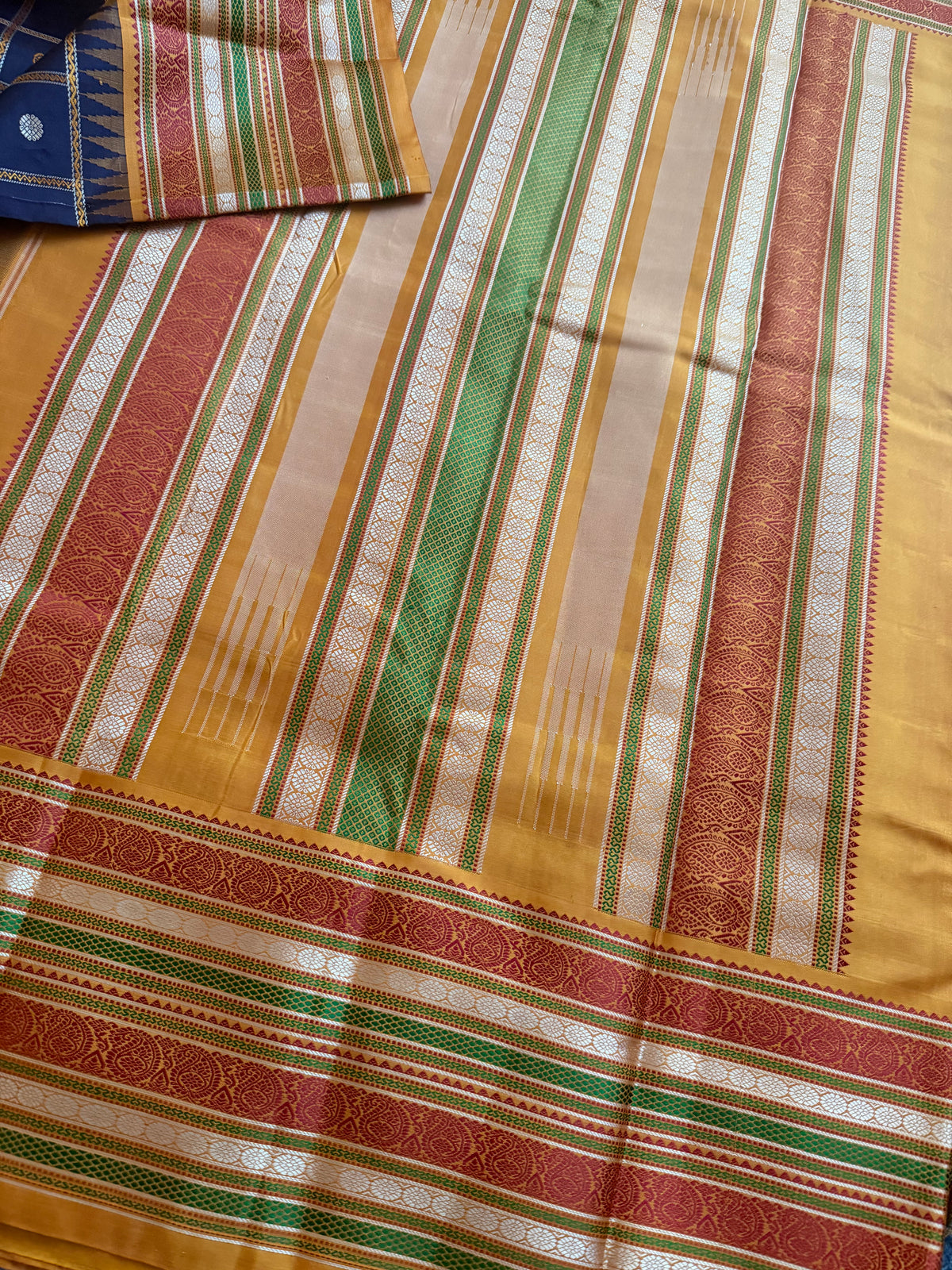 No Zari Kanjivaram Silk : Brown &amp; Mustard