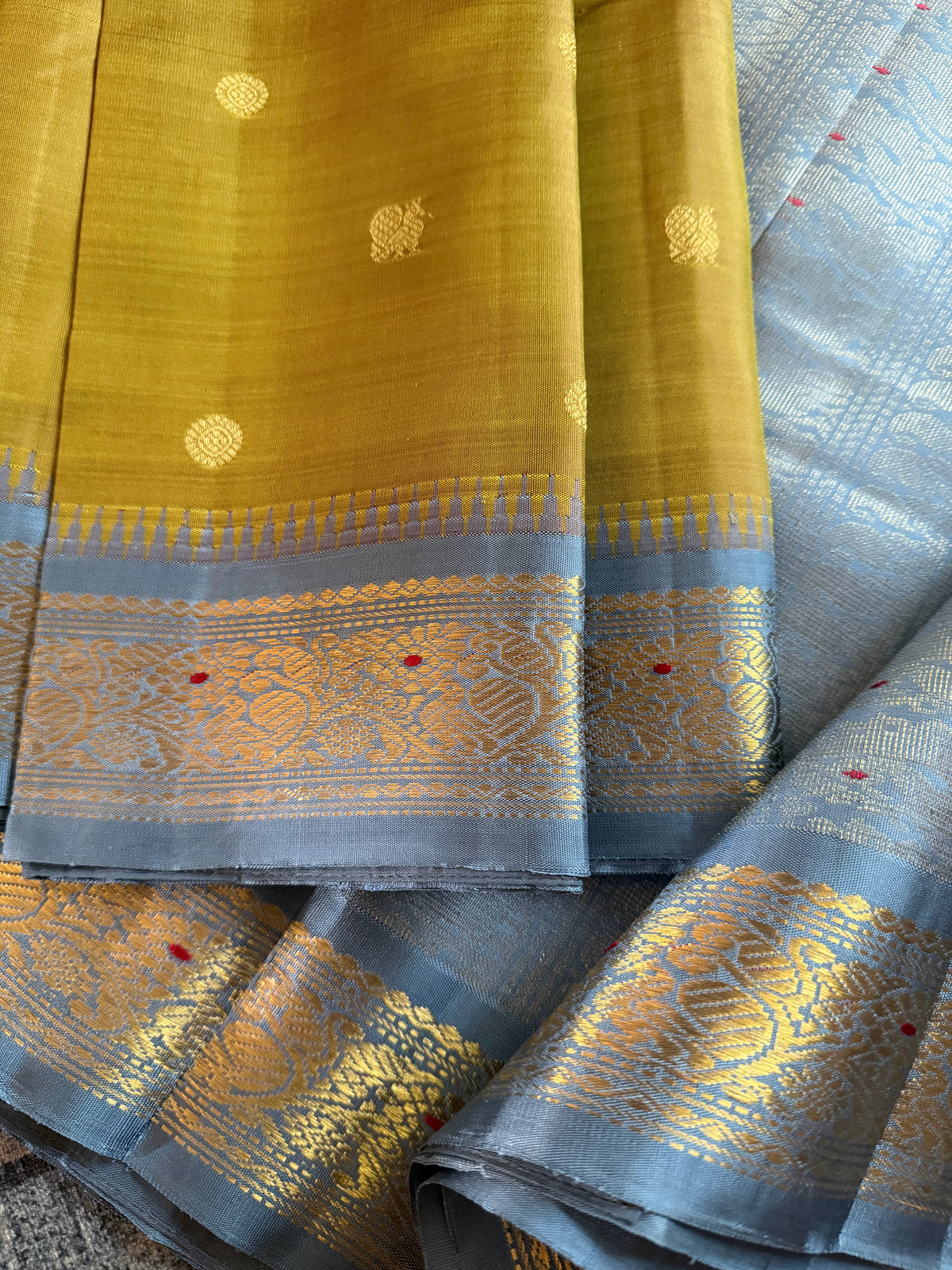 MYTHILI : Vintage Kanjivaram (Olive Green &amp; Slate grey)