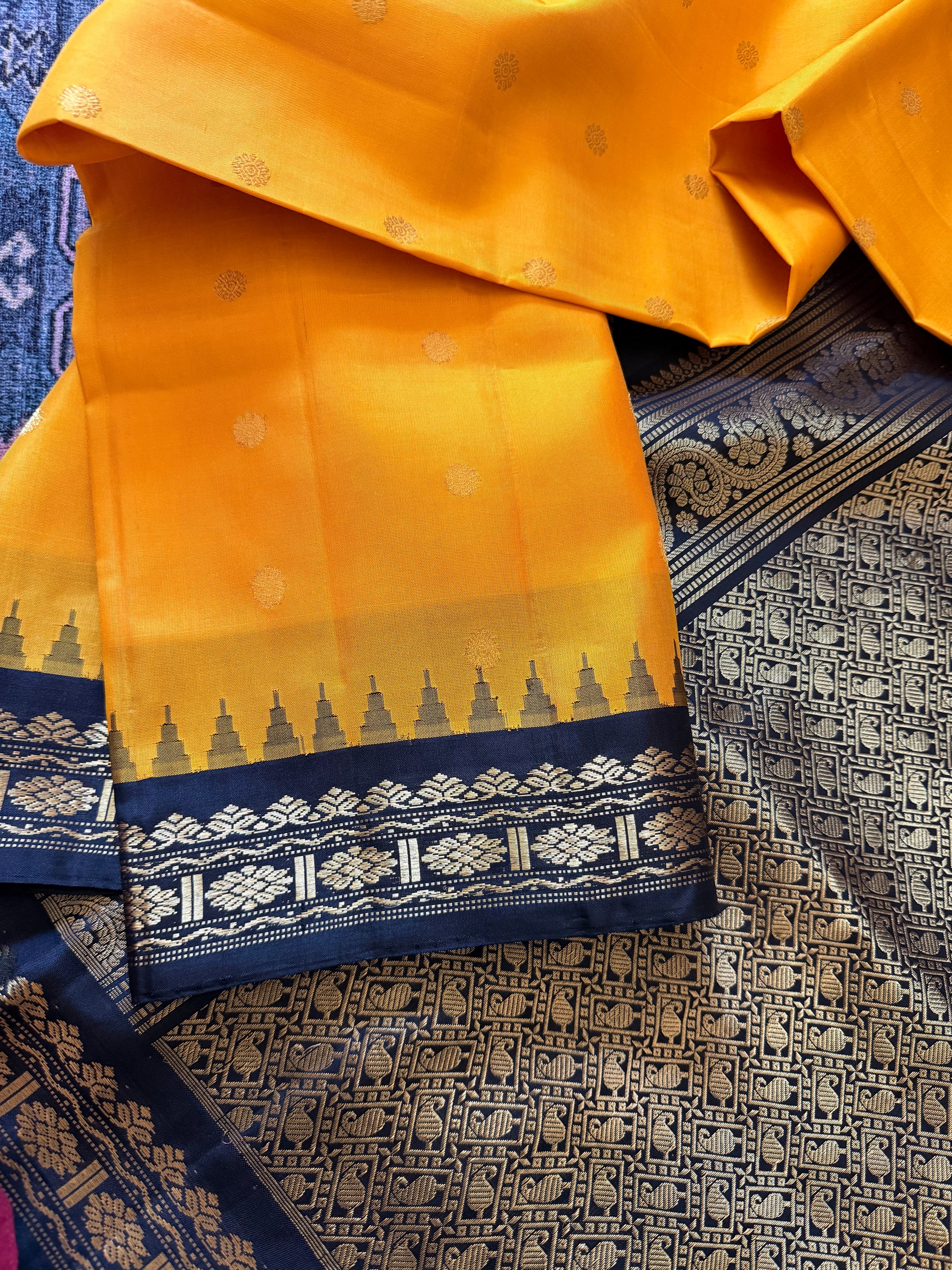 Kuttu Gadwal Silk : Yellow black
