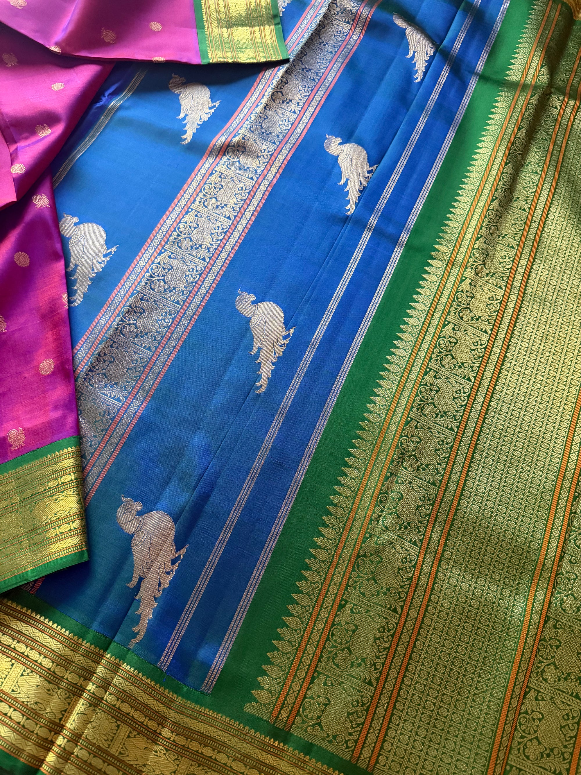 MYTHILI: 2 color pallu