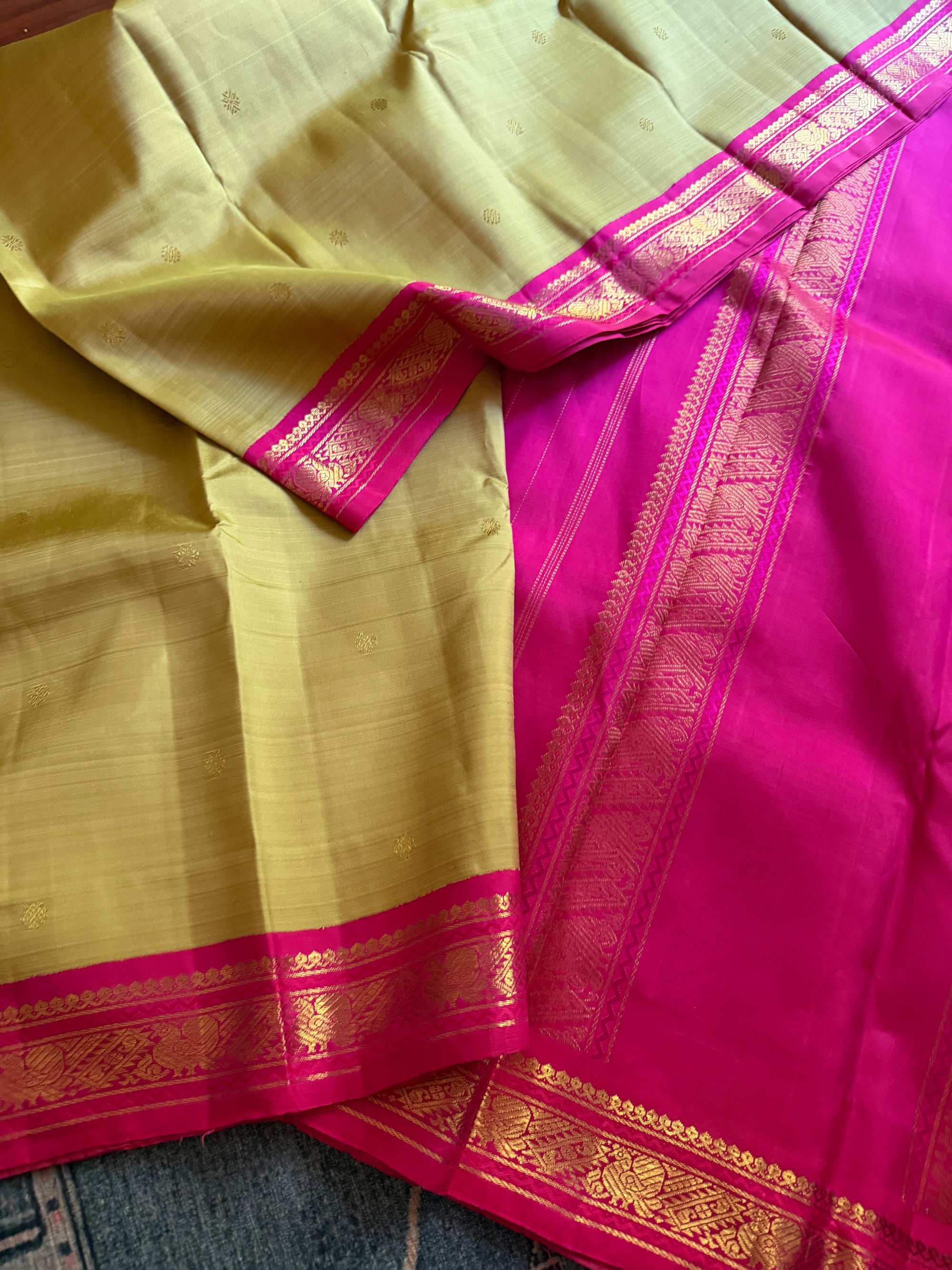 MAATHEY: Small border Kanjivaram Silk (Fresh mung bean shade)