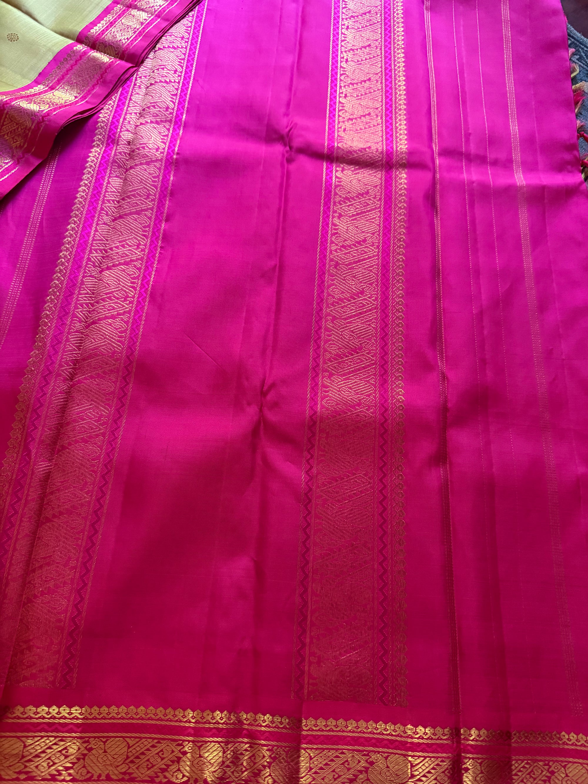 MAATHEY: Small border Kanjivaram Silk (Fresh mung bean shade)