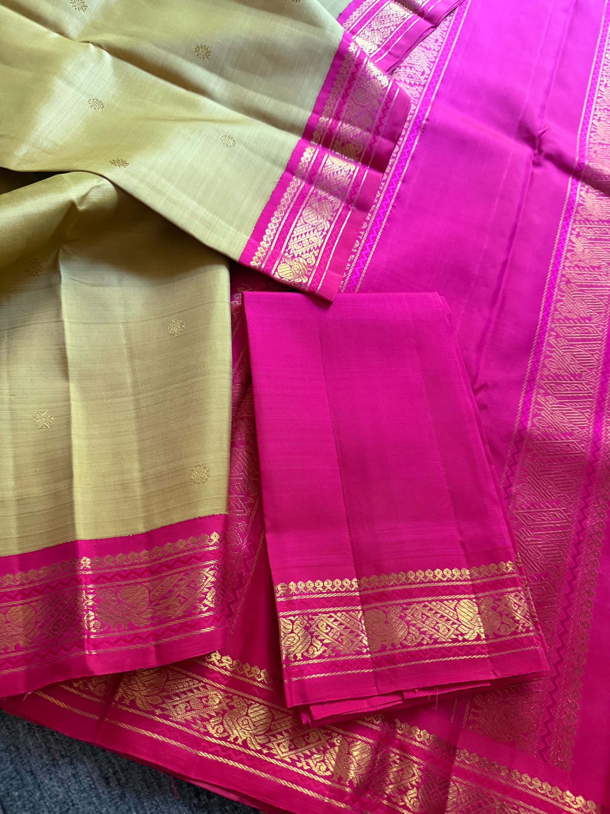 MAATHEY: Small border Kanjivaram Silk (Fresh mung bean shade)