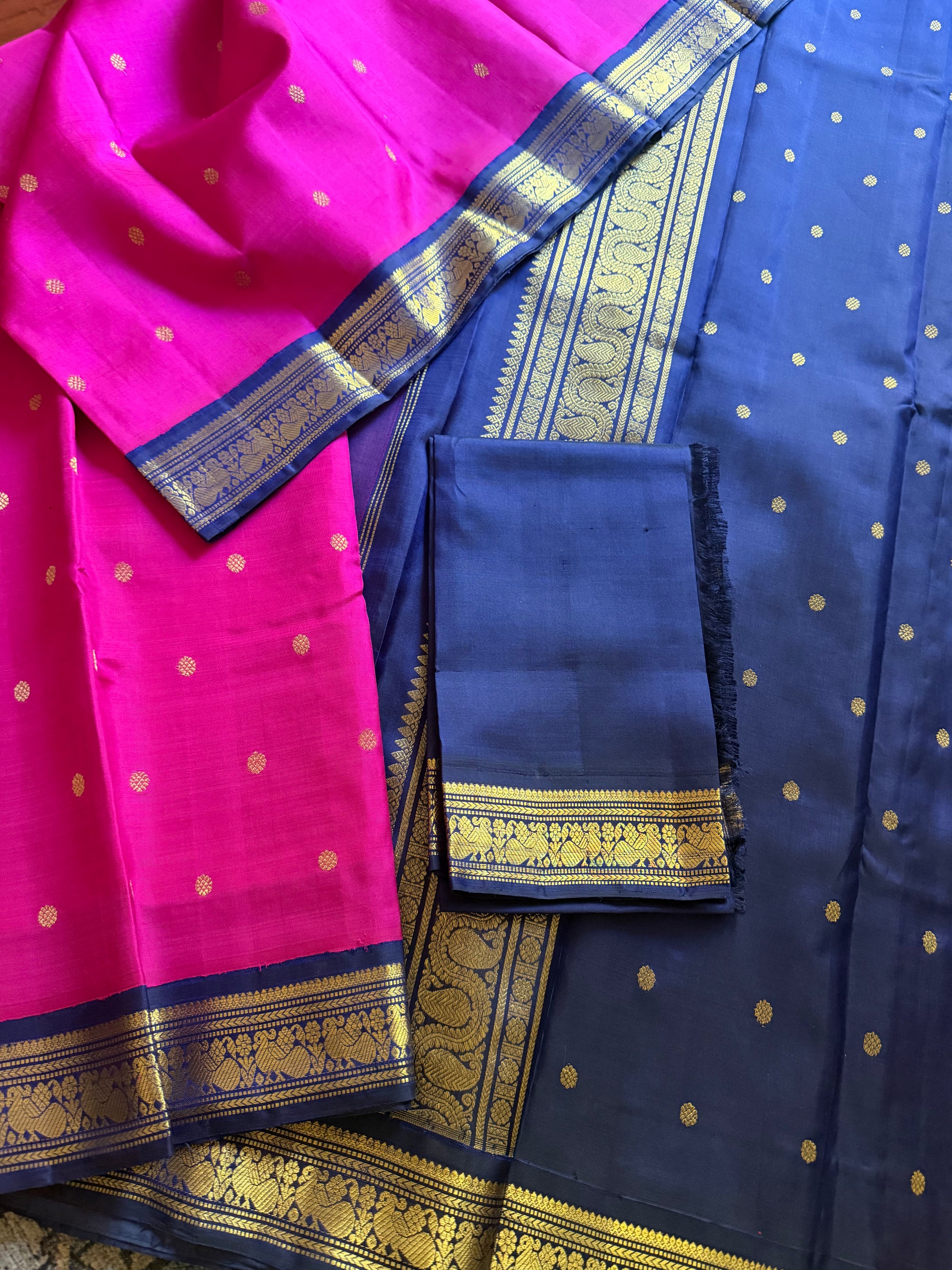 MAATHEY: Small border Kanjivaram Silk (Pattu roja pink)