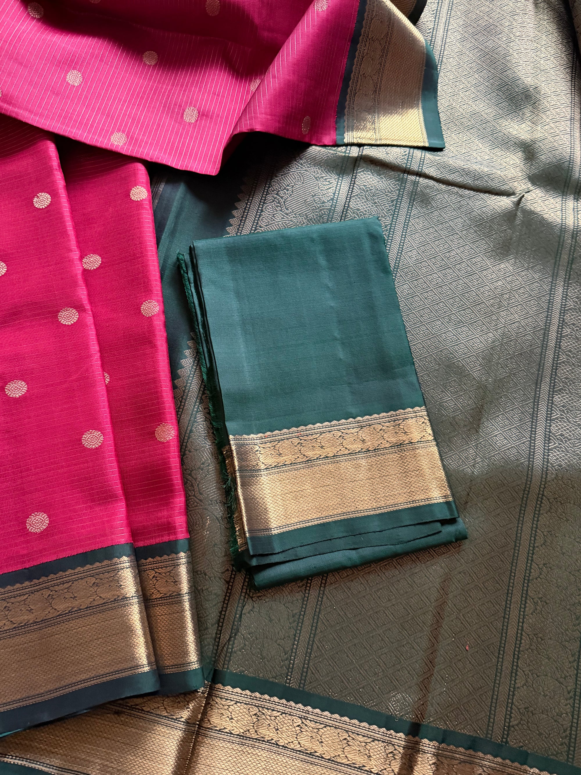 MYTHILI:  Vairaoosi (Red + Green)