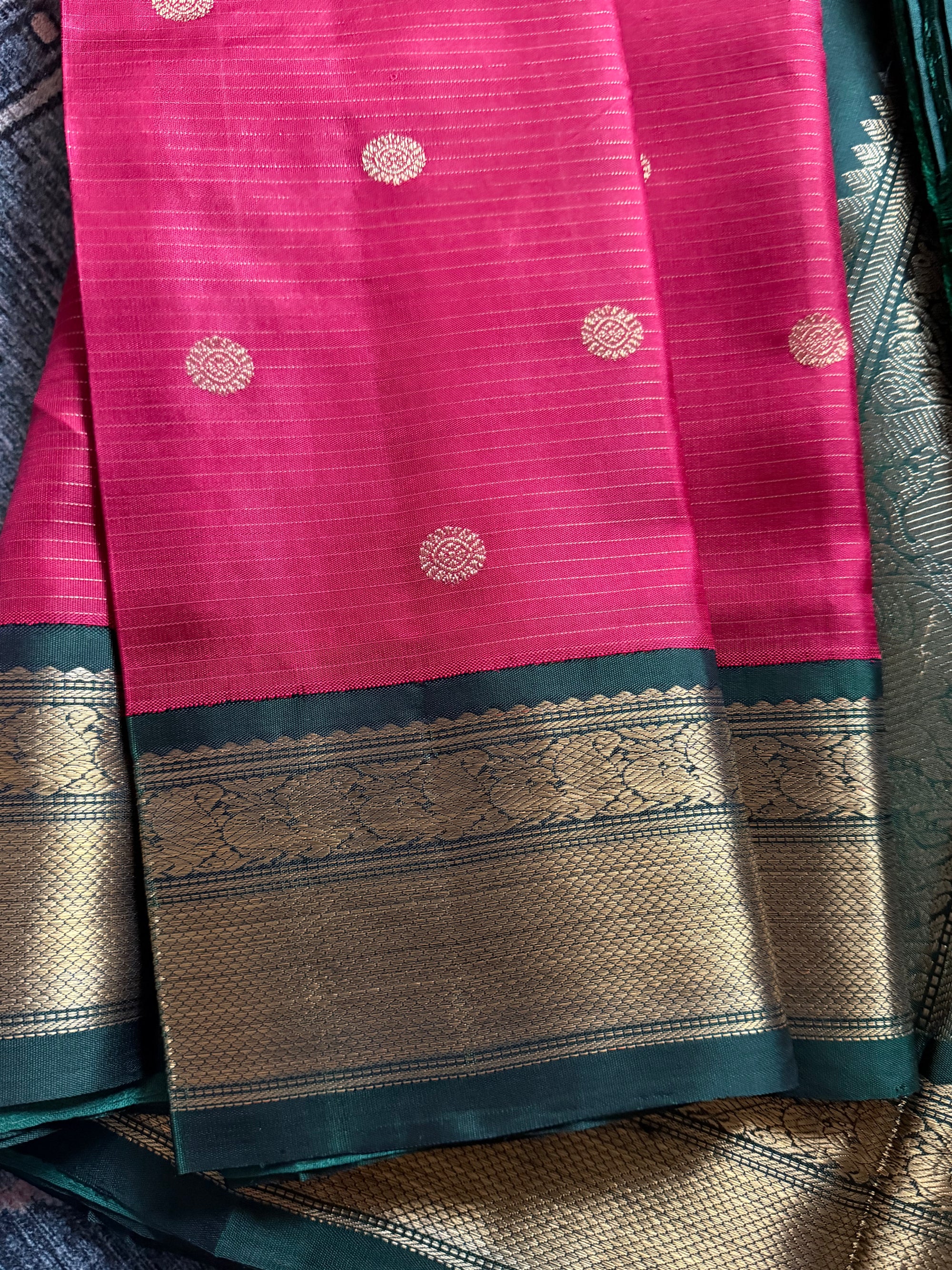 MYTHILI:  Vairaoosi (Red + Green)