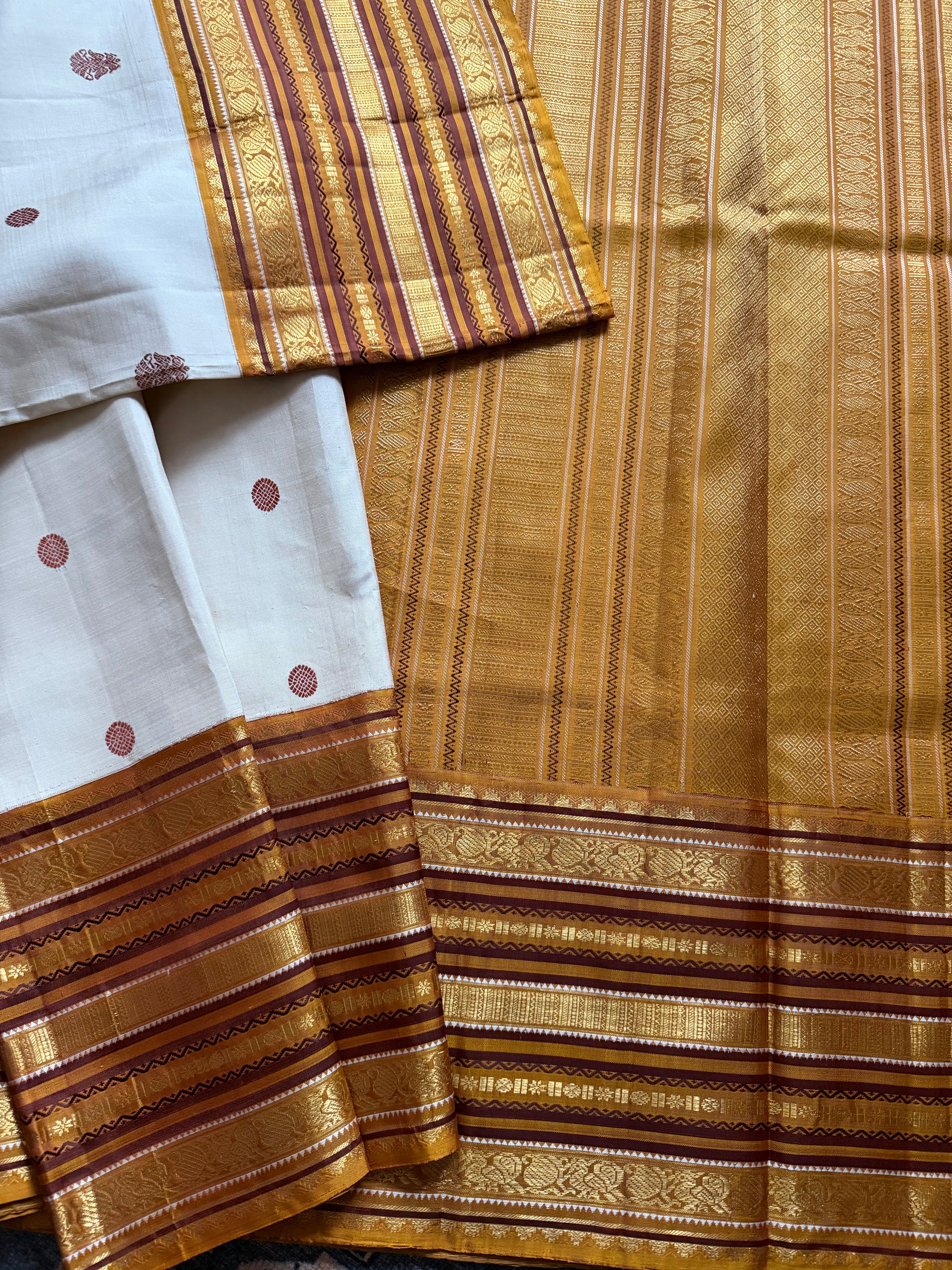 MYTHILI:  Kumaran + Chandanam