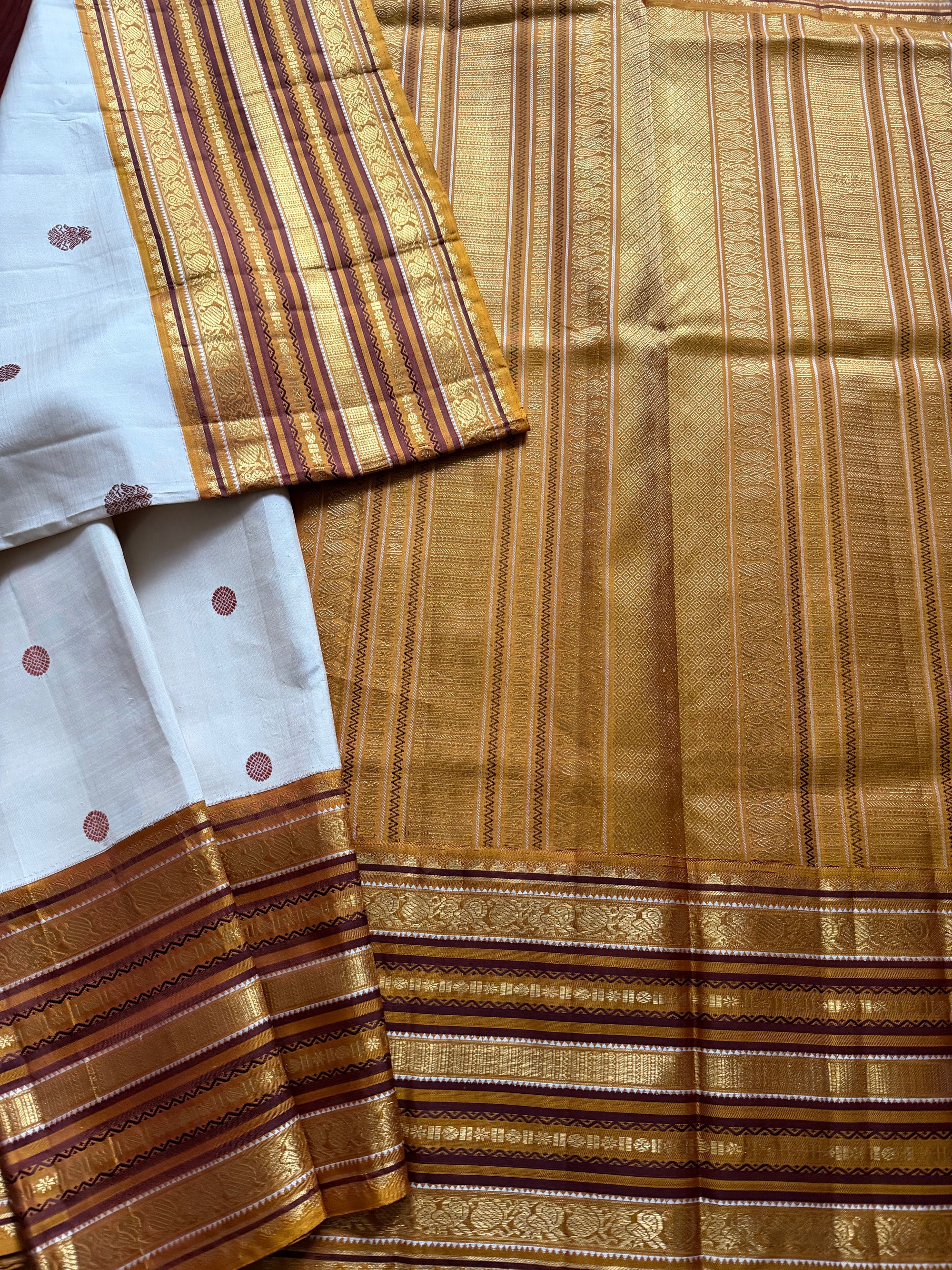 MYTHILI:  Kumaran + Chandanam
