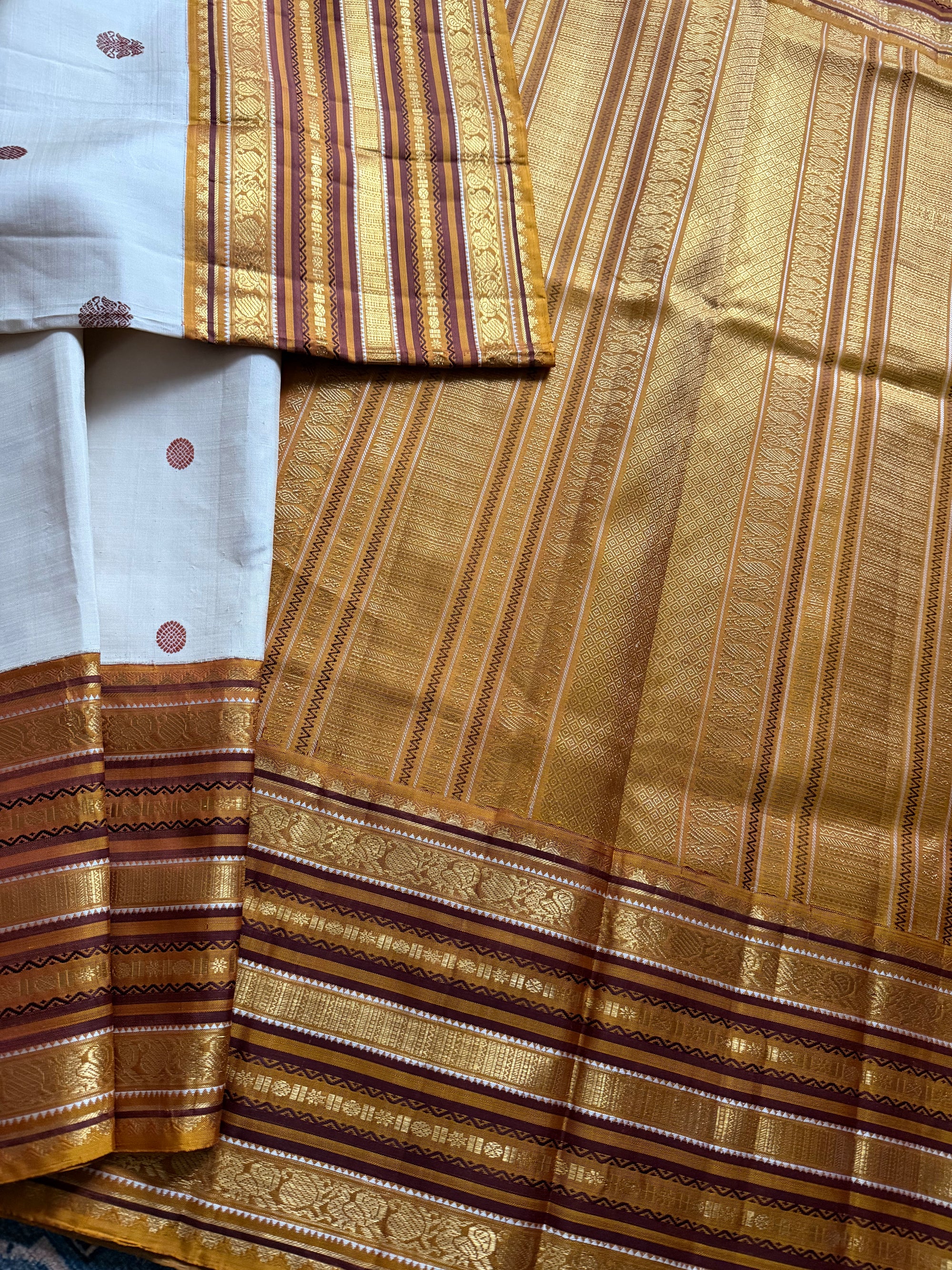 MYTHILI:  Kumaran + Chandanam