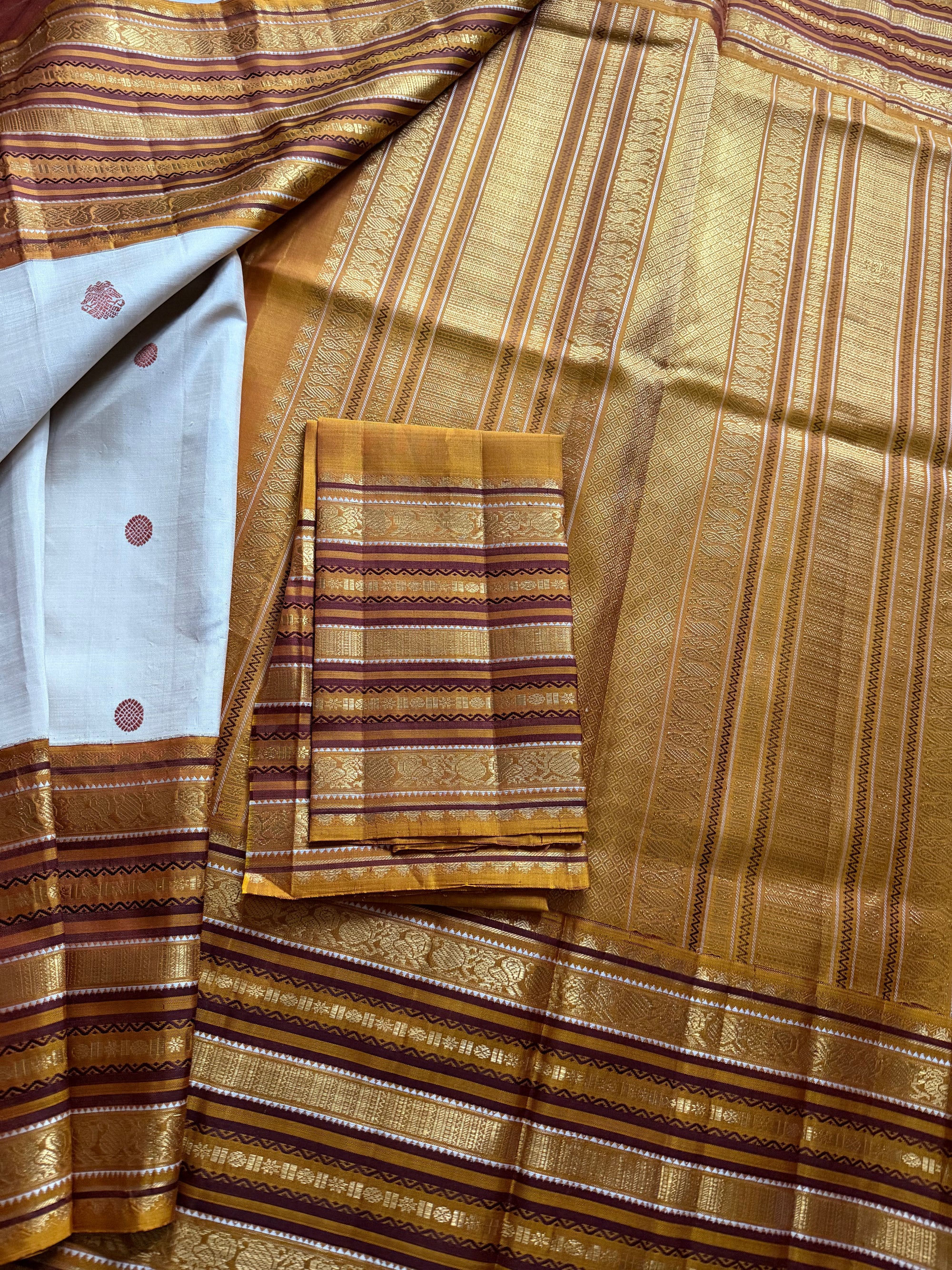 MYTHILI:  Kumaran + Chandanam