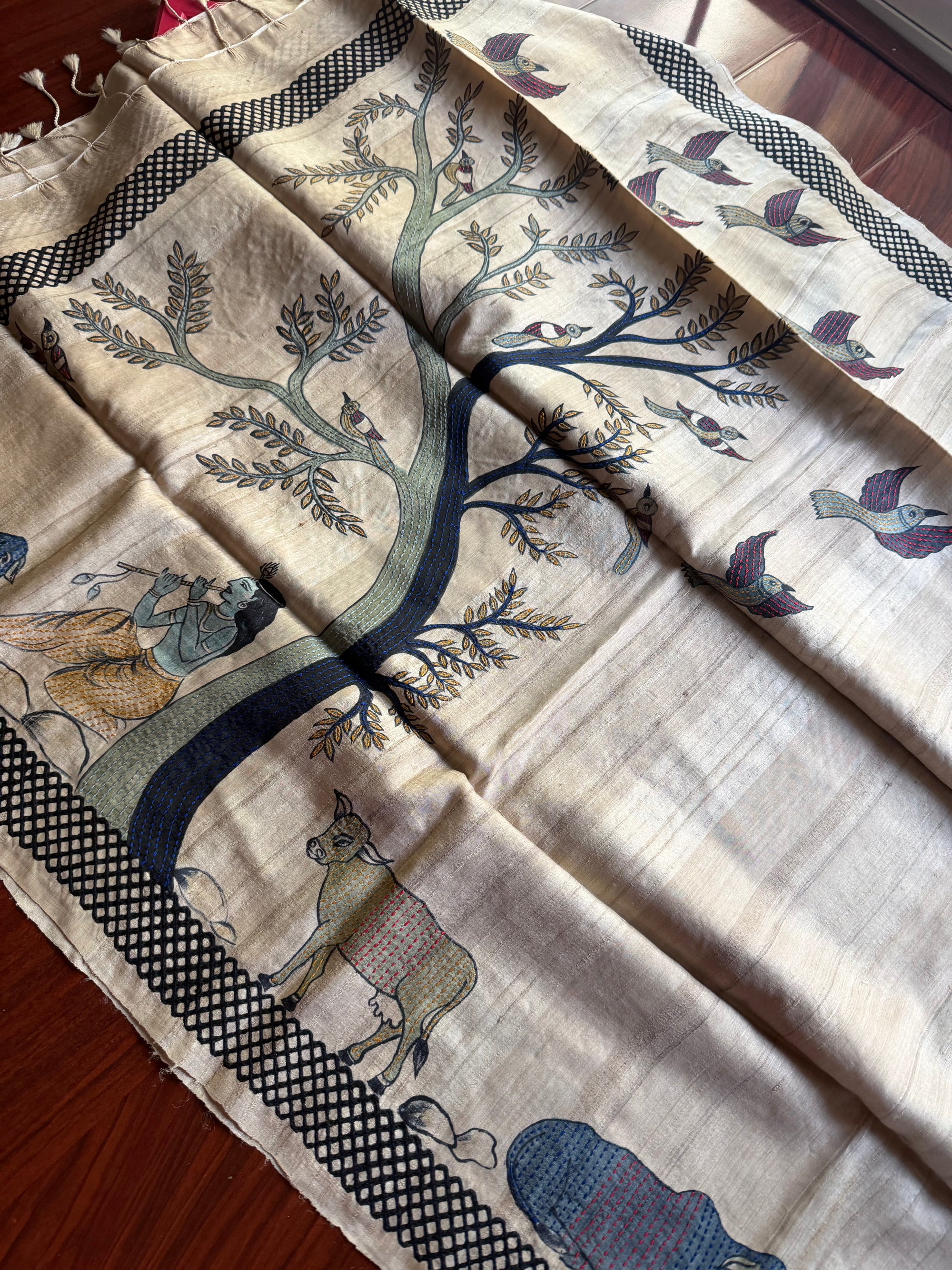 Kamaniya Kantha : Handcrafted DUPPATTA in Tussar