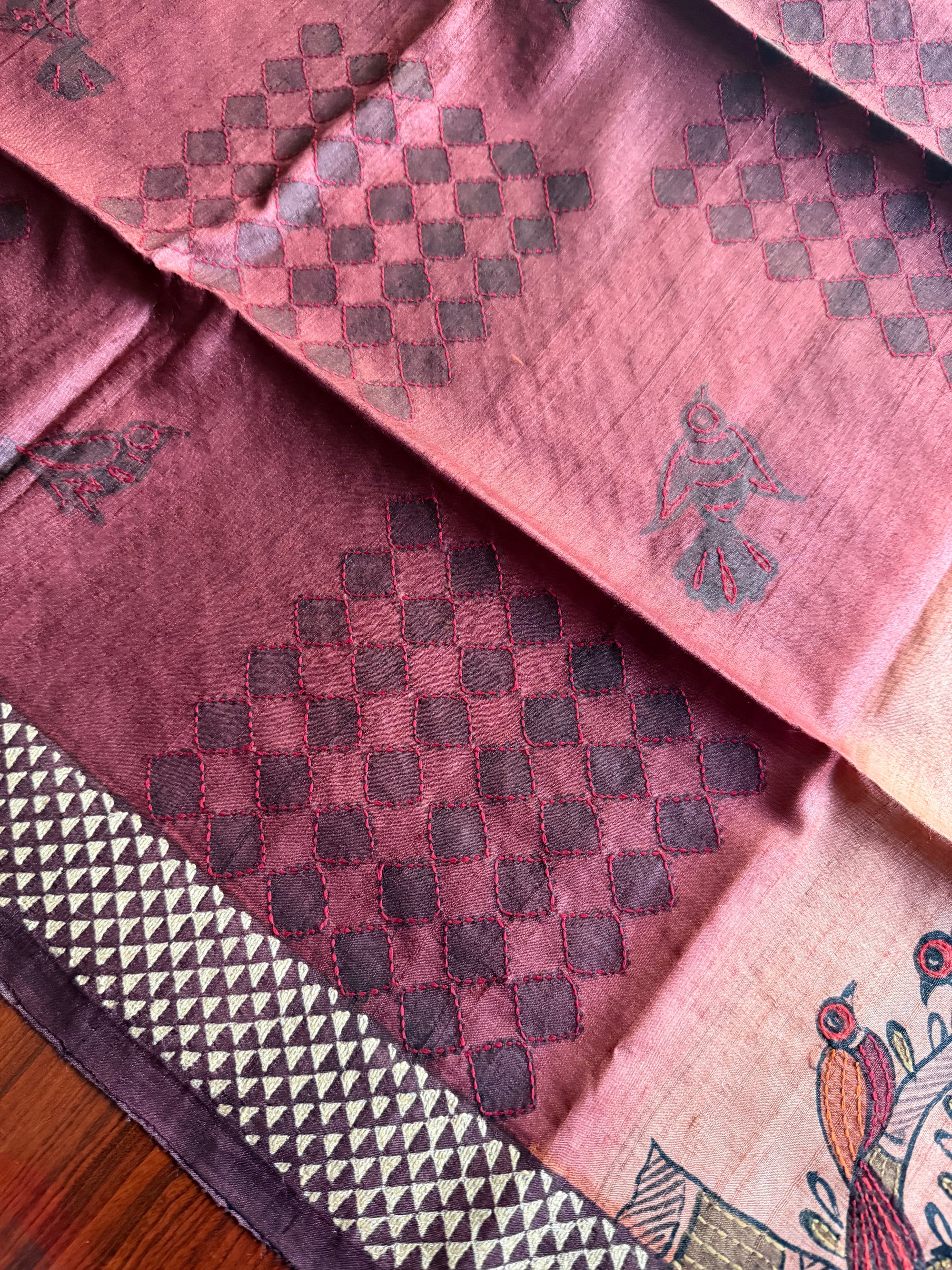 Kamaniya Kantha : Handcrafted DUPPATTA in Tussar