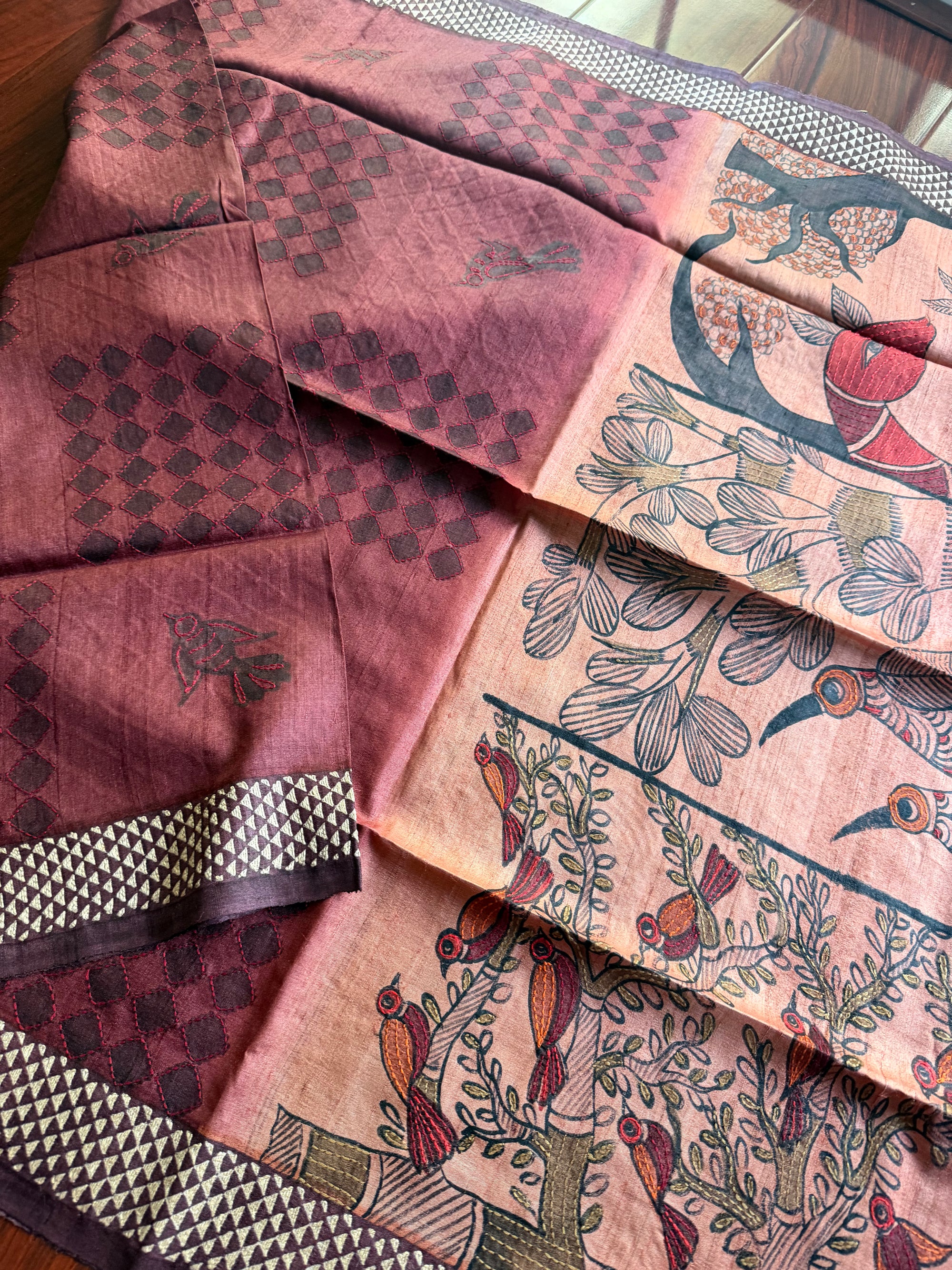 Kamaniya Kantha : Handcrafted DUPPATTA in Tussar