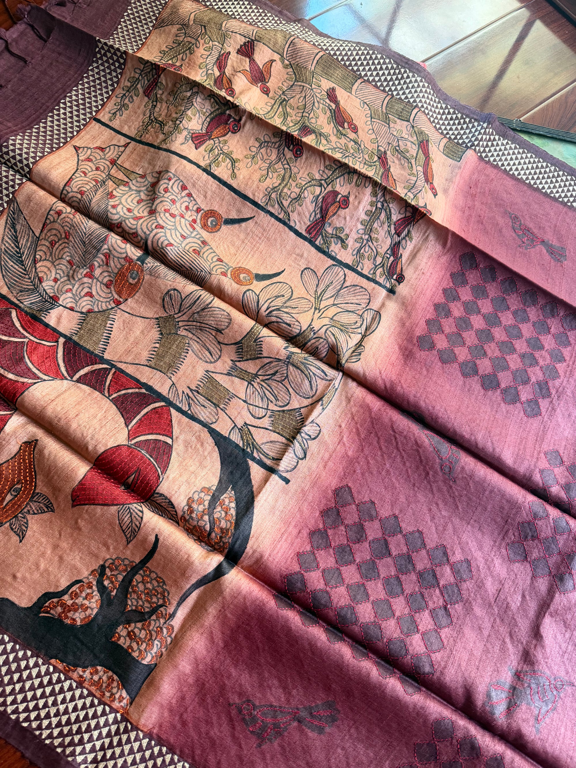 Kamaniya Kantha : Handcrafted DUPPATTA in Tussar
