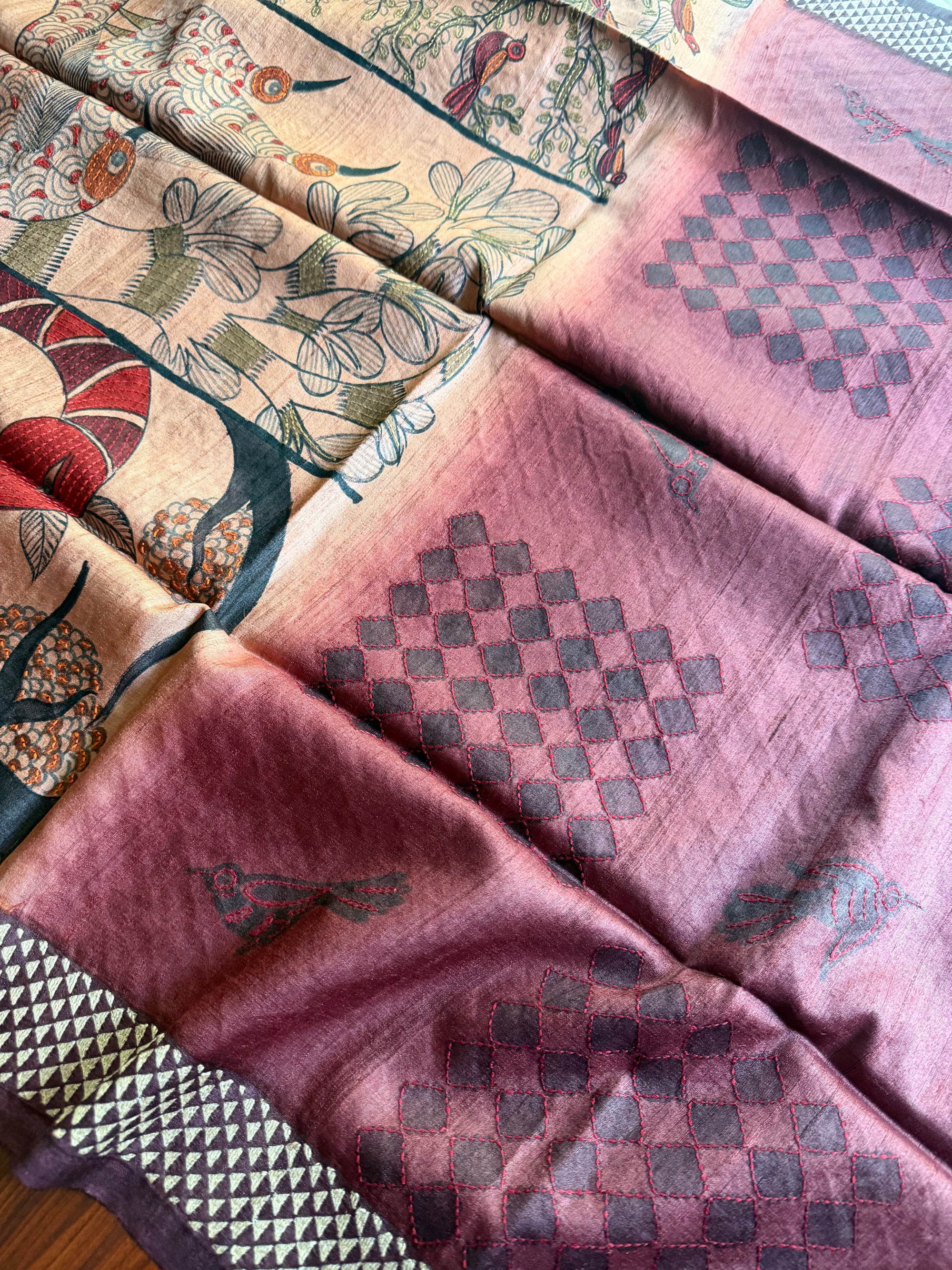 Kamaniya Kantha : Handcrafted DUPPATTA in Tussar
