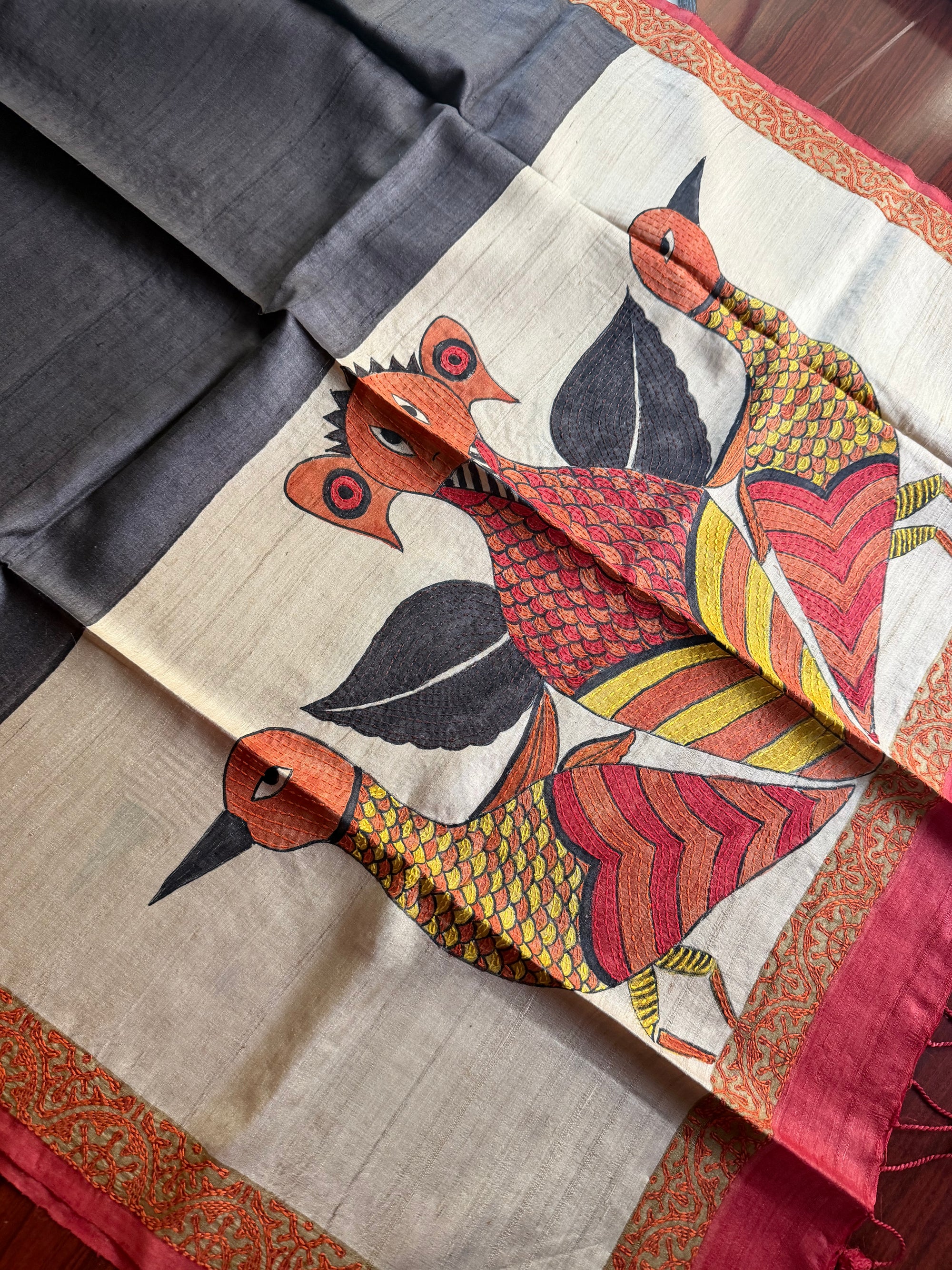 Kamaniya Kantha : Handcrafted DUPPATTA in Tussar
