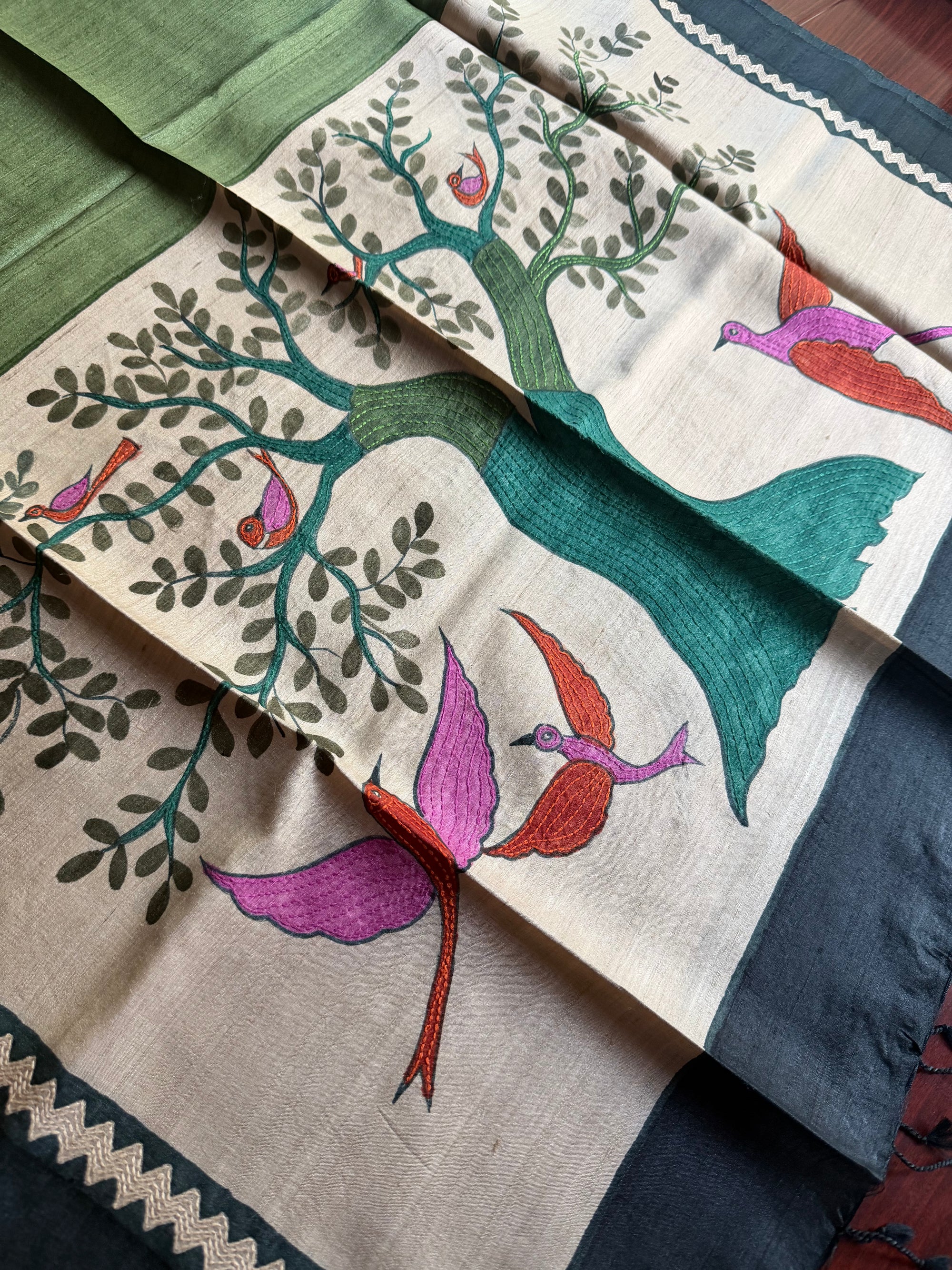 Kamaniya Kantha : Handcrafted DUPPATTA in Tussar