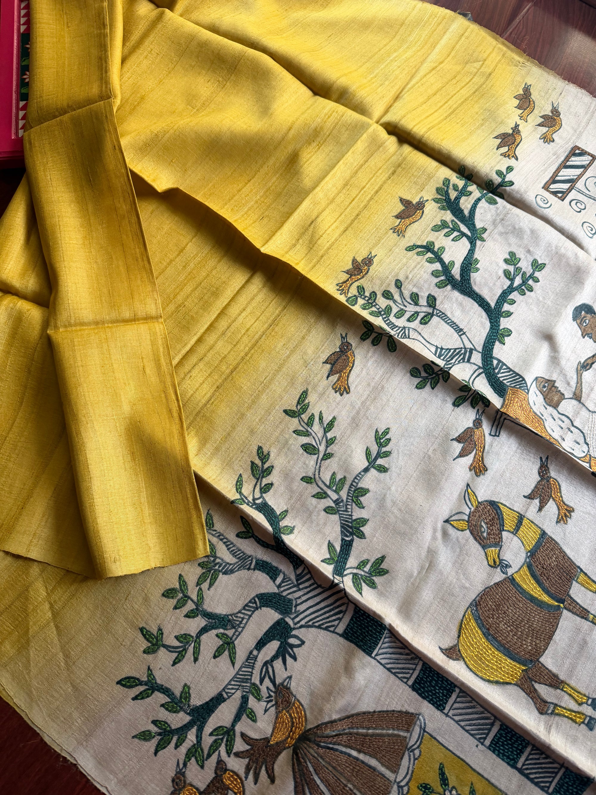 Kamaniya Kantha : Handcrafted DUPPATTA in Tussar