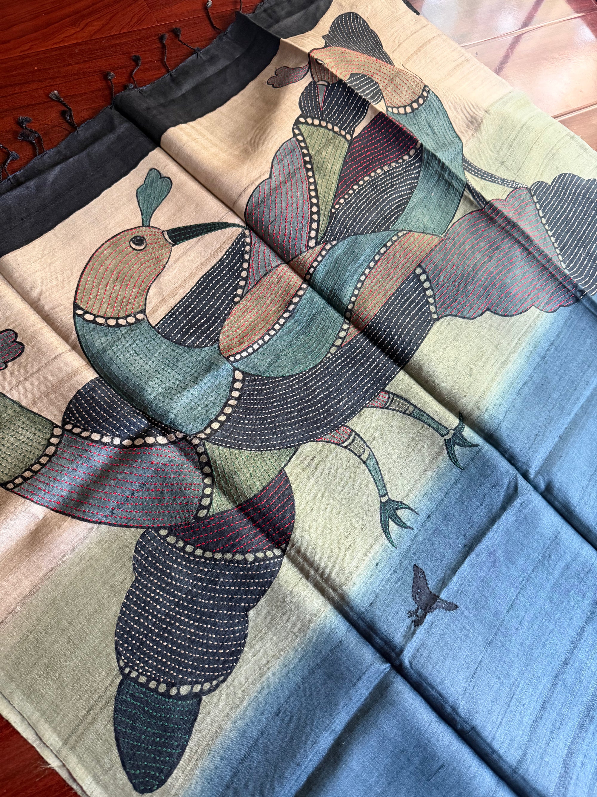 Kamaniya Kantha : Handcrafted DUPPATTA in Tussar