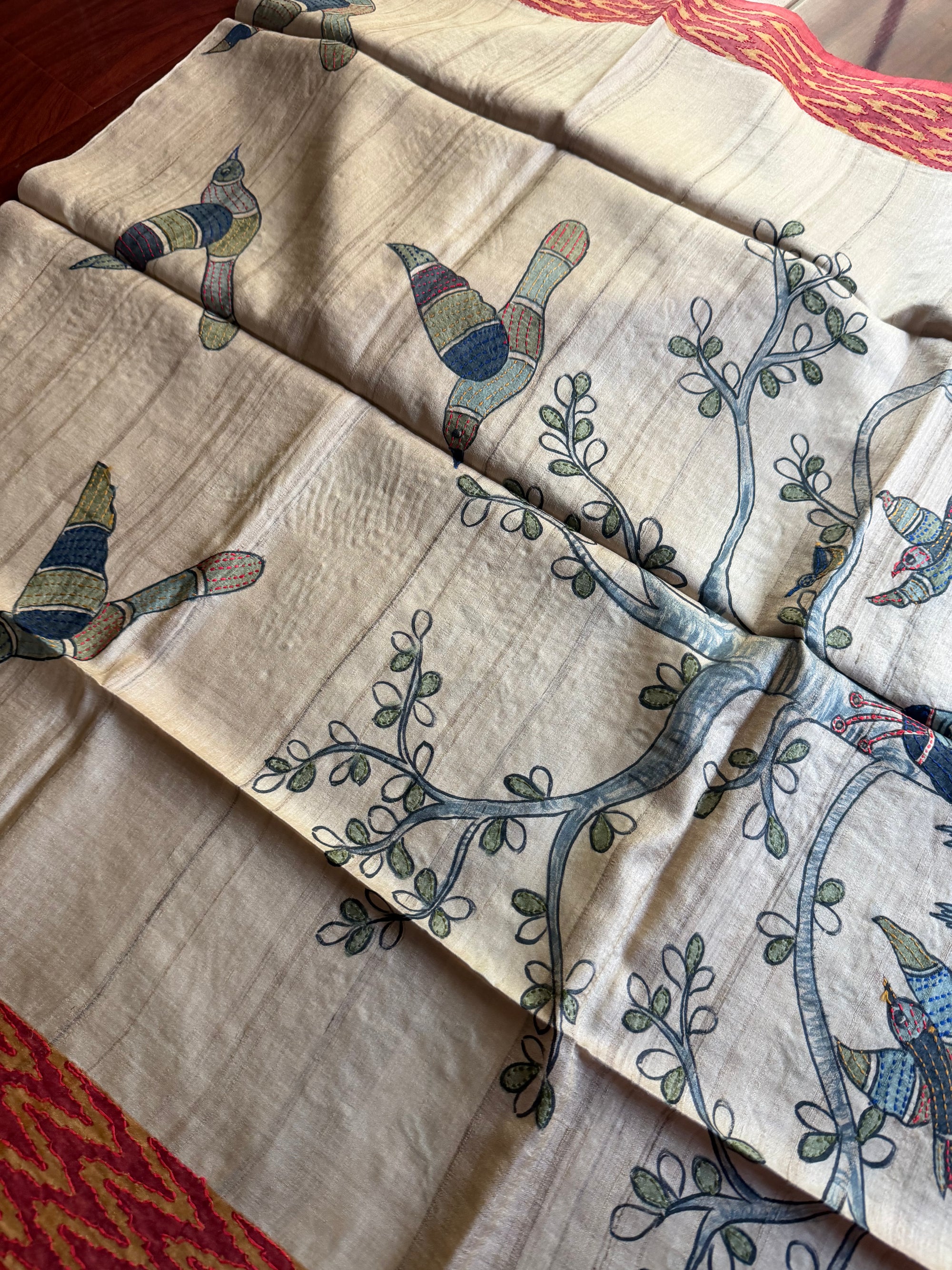 Kamaniya Kantha : Handcrafted DUPPATTA in Tussar
