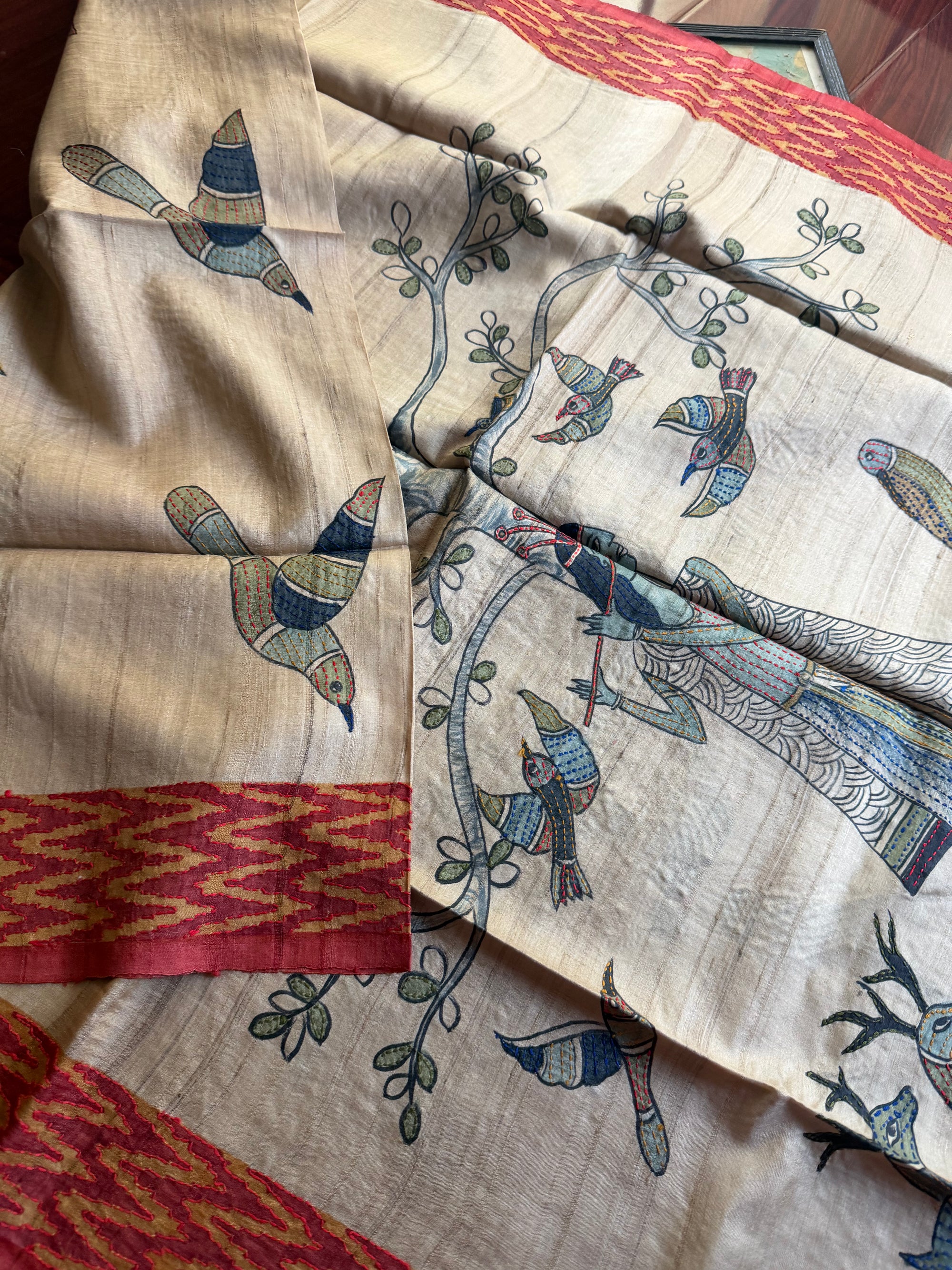 Kamaniya Kantha : Handcrafted DUPPATTA in Tussar