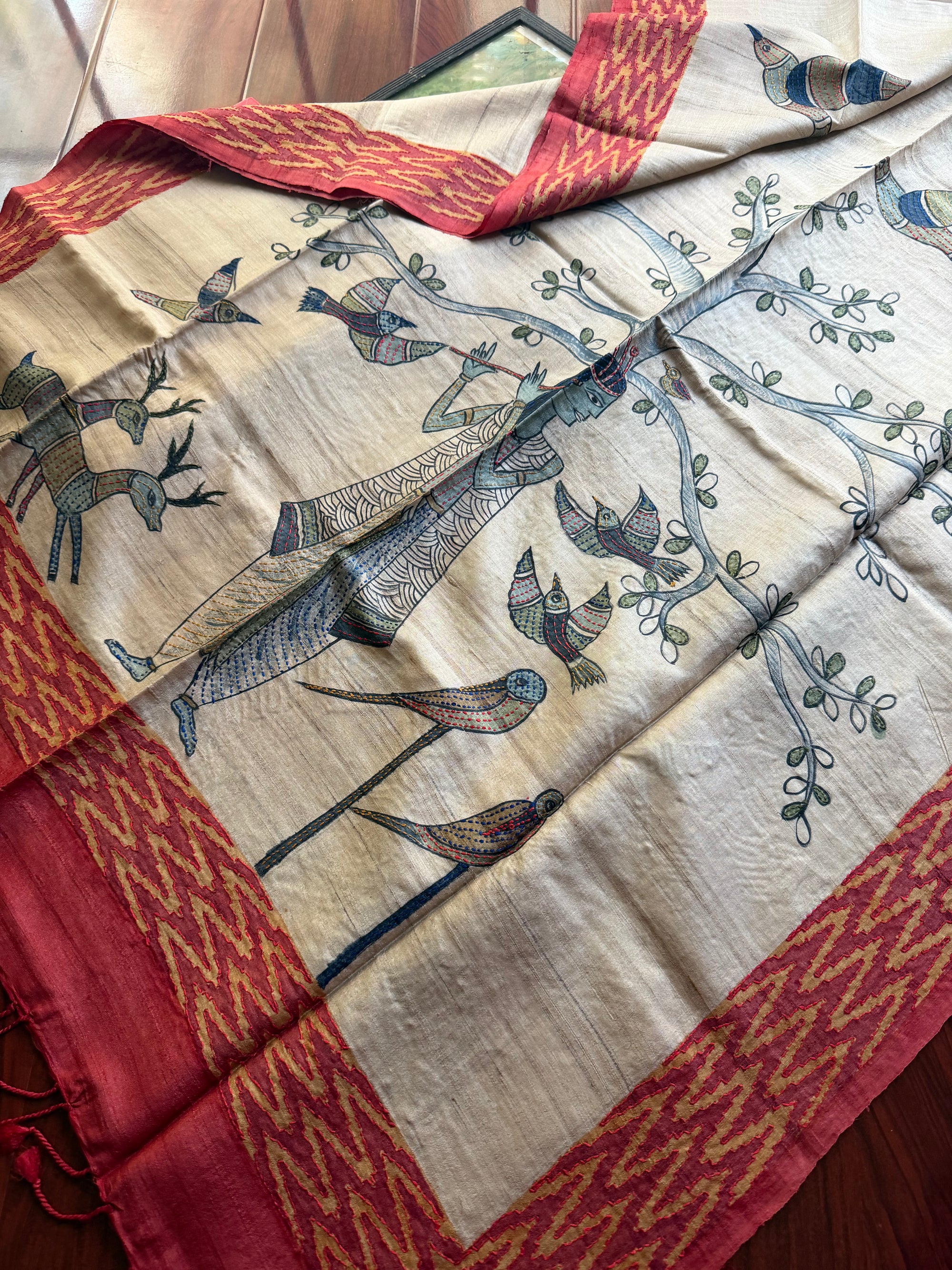 Kamaniya Kantha : Handcrafted DUPPATTA in Tussar