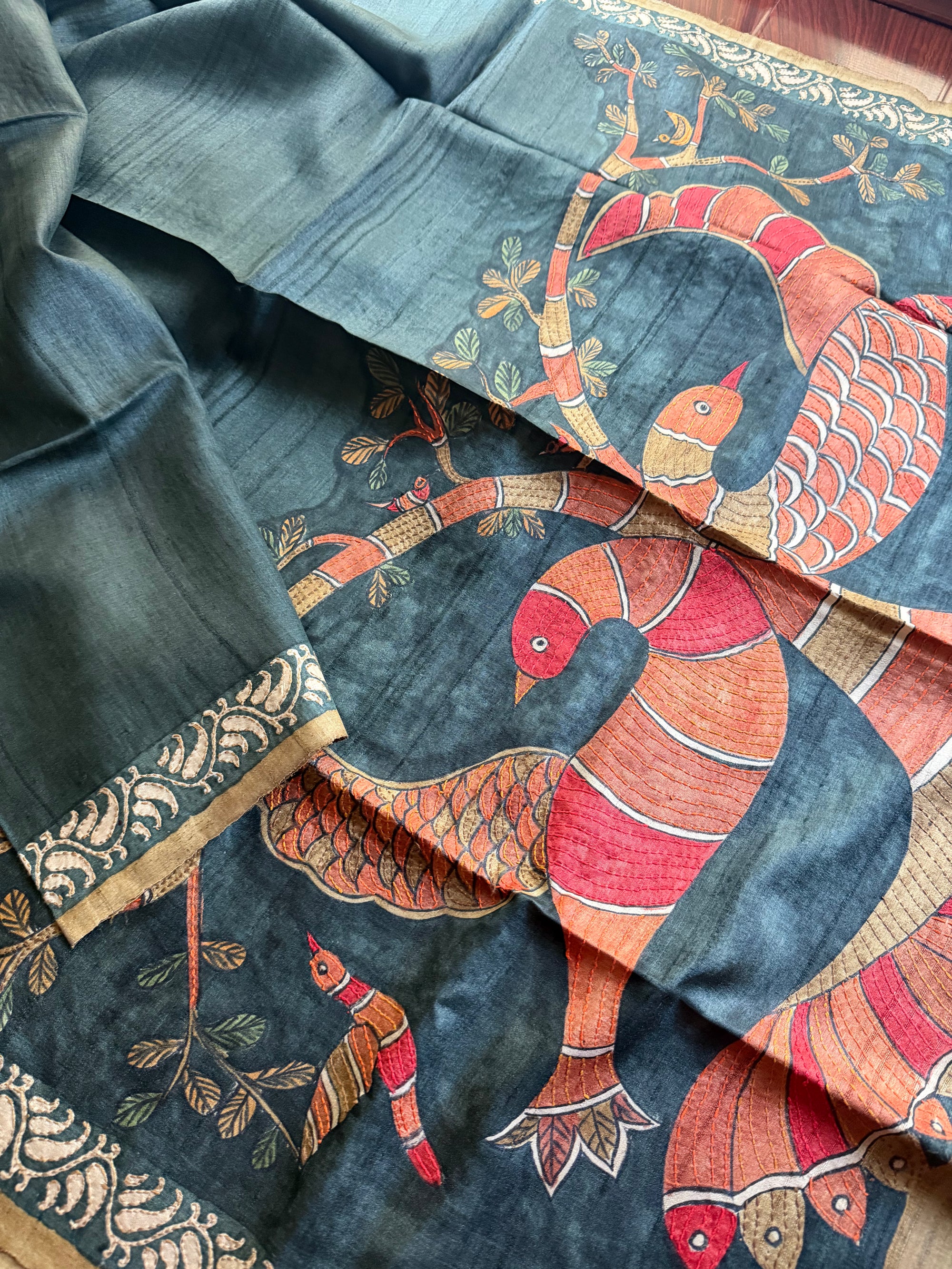 Kamaniya Kantha : Handcrafted DUPPATTA in Tussar