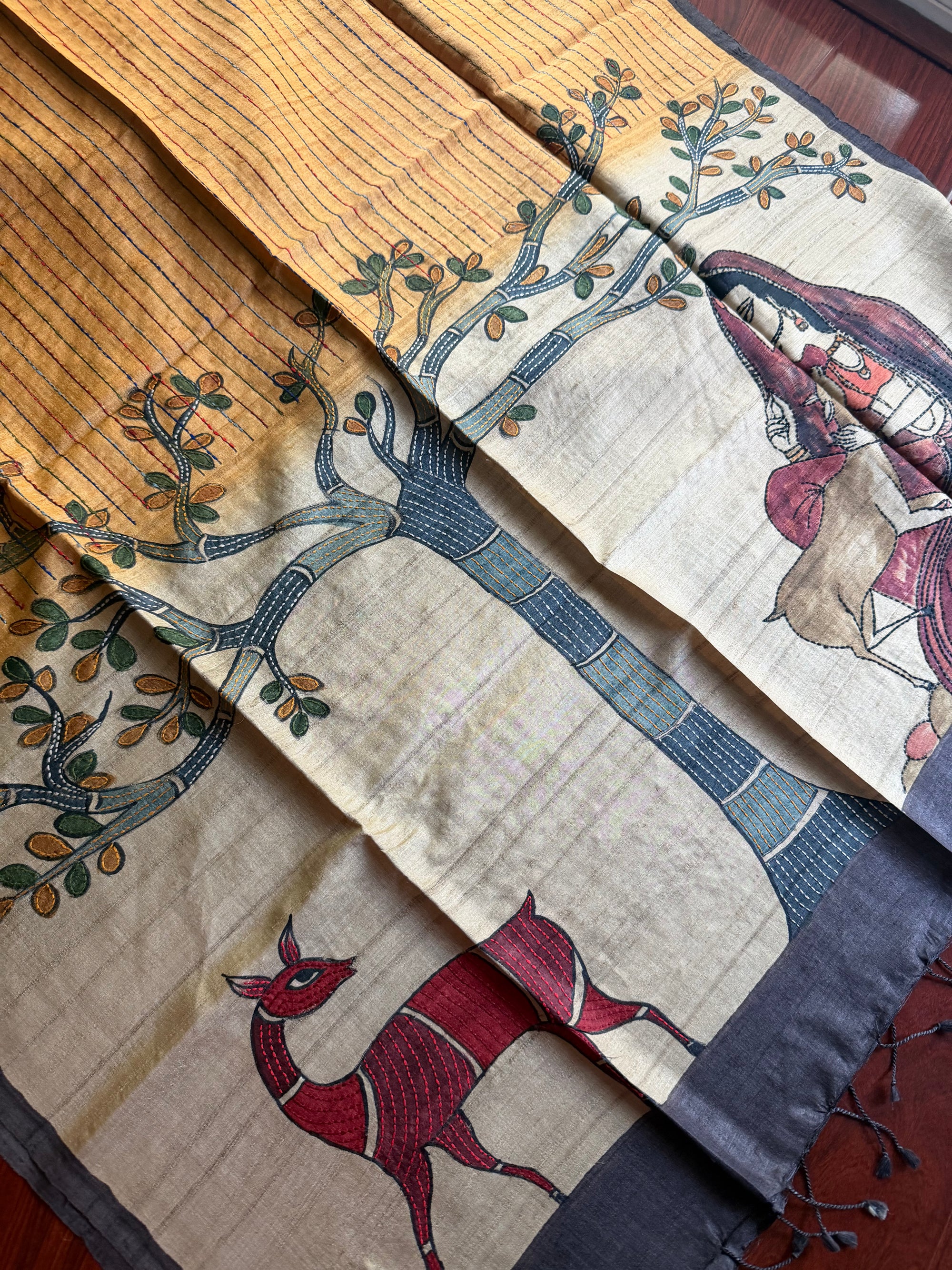 Kamaniya Kantha : Handcrafted DUPPATTA in Tussar