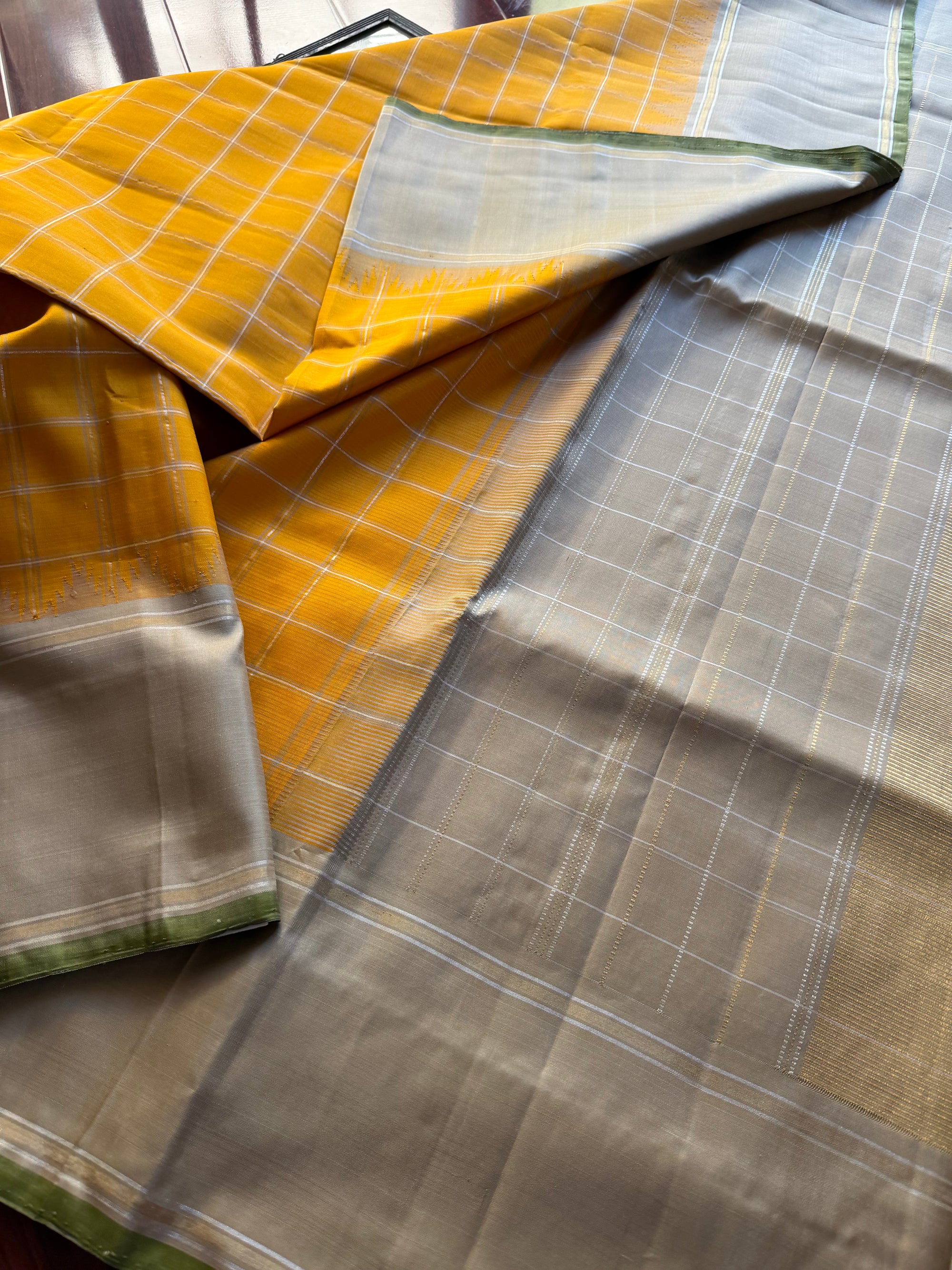 PROJECT KATTAM COLLECTIVE : Kattam with Bodi borders