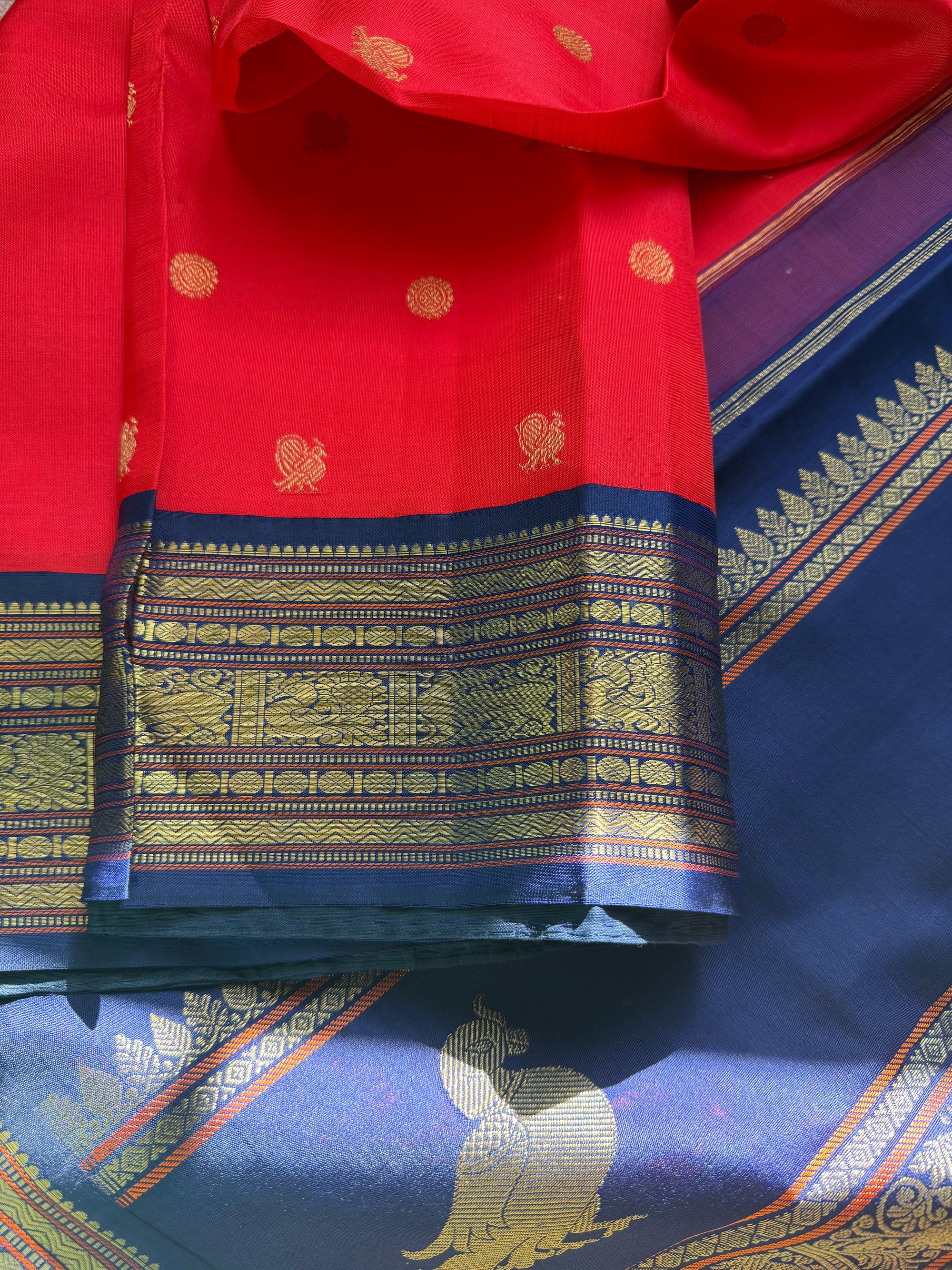 MYTHILI:  KORVAI KANJIVARAM KILI PALLU