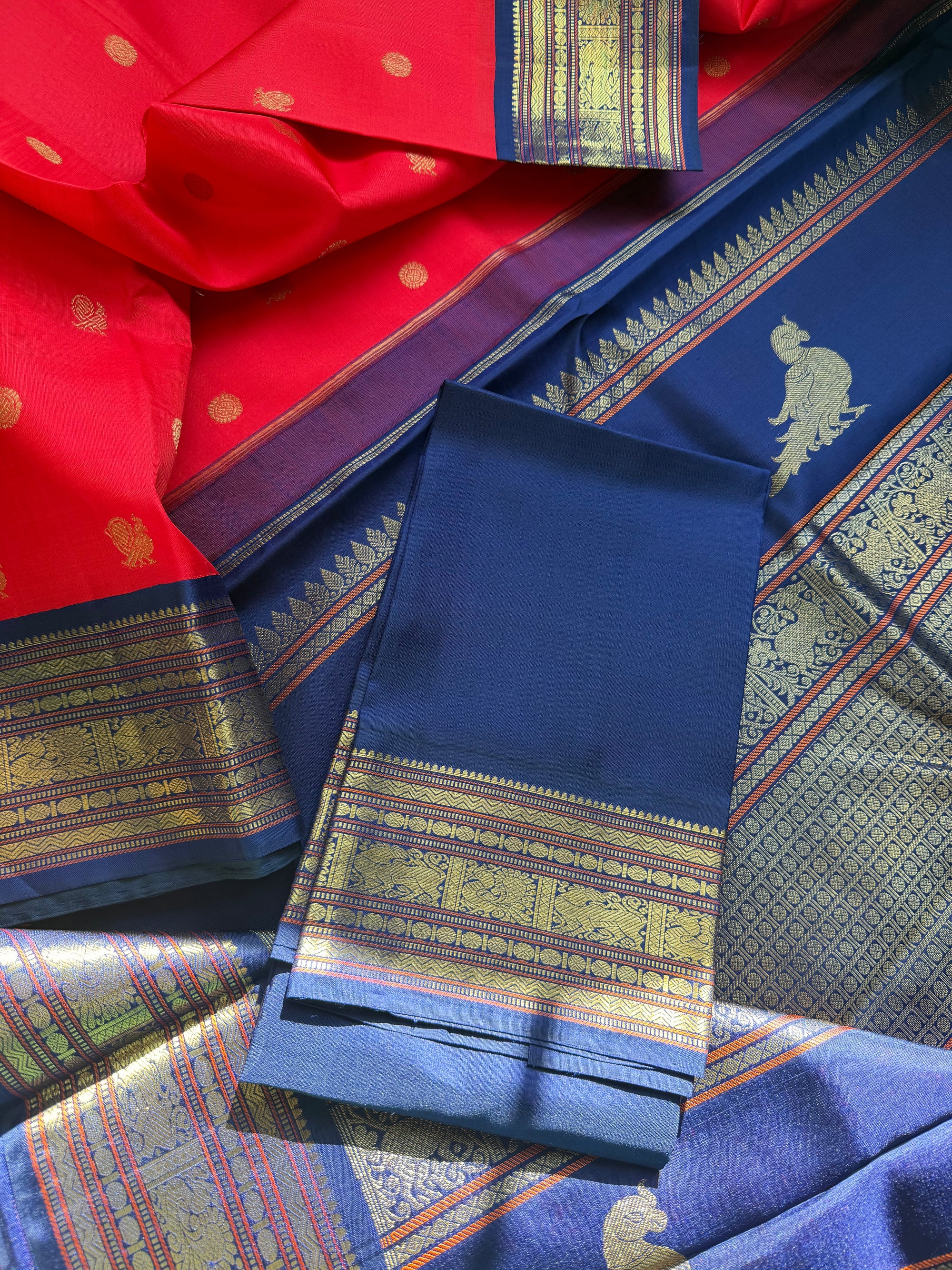 MYTHILI:  KORVAI KANJIVARAM KILI PALLU