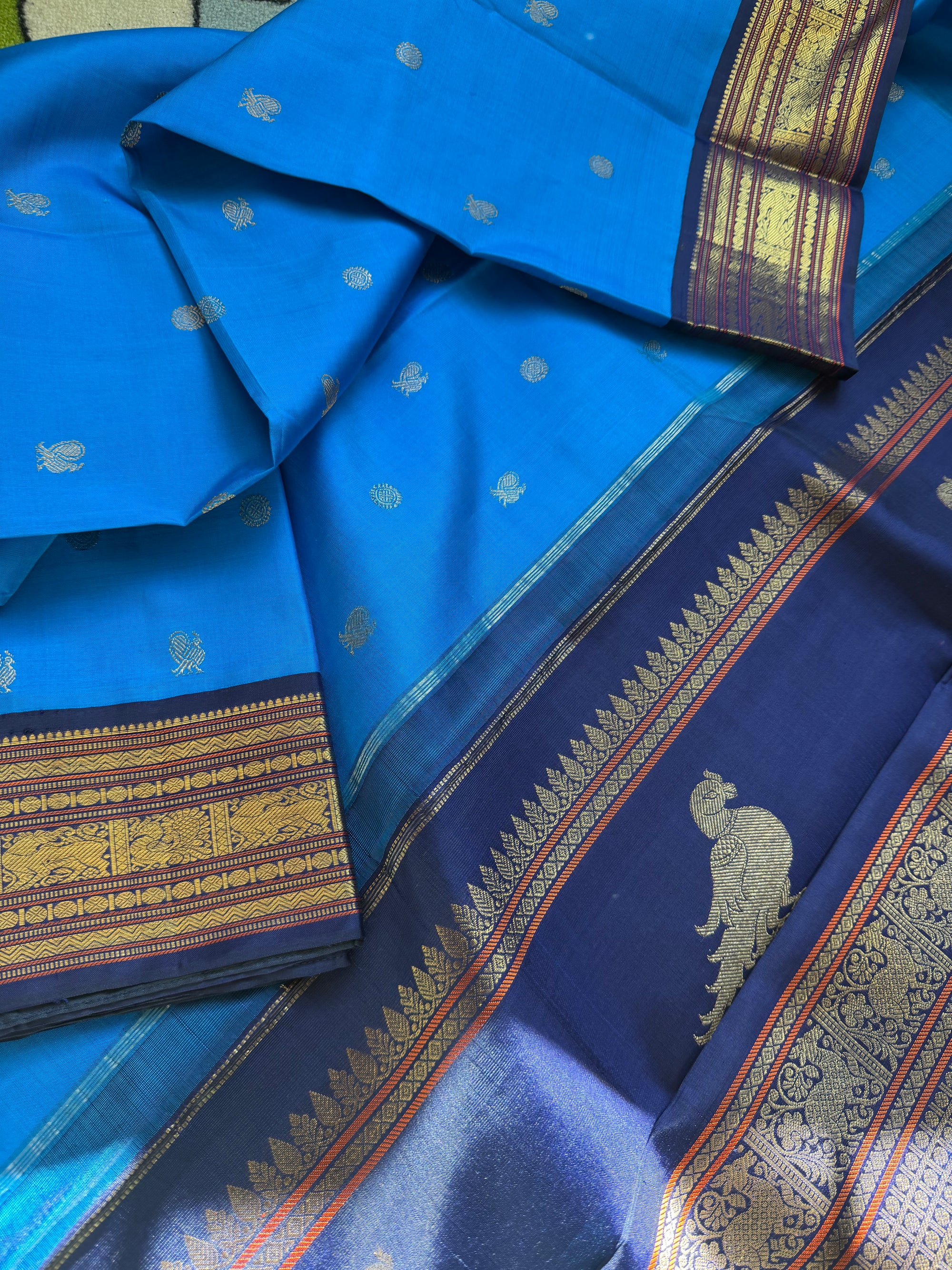 MYTHILI:  KORVAI KANJIVARAM KILI PALLU