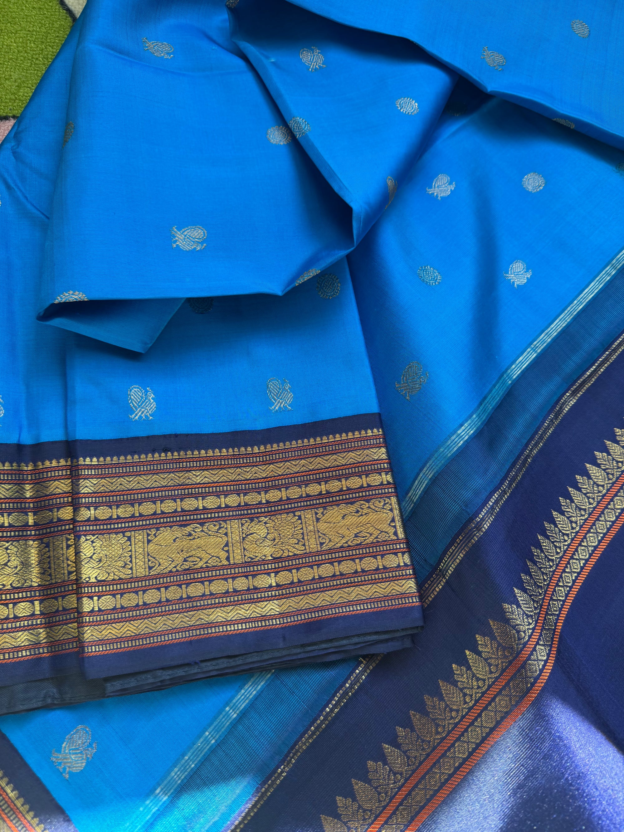 MYTHILI:  KORVAI KANJIVARAM KILI PALLU