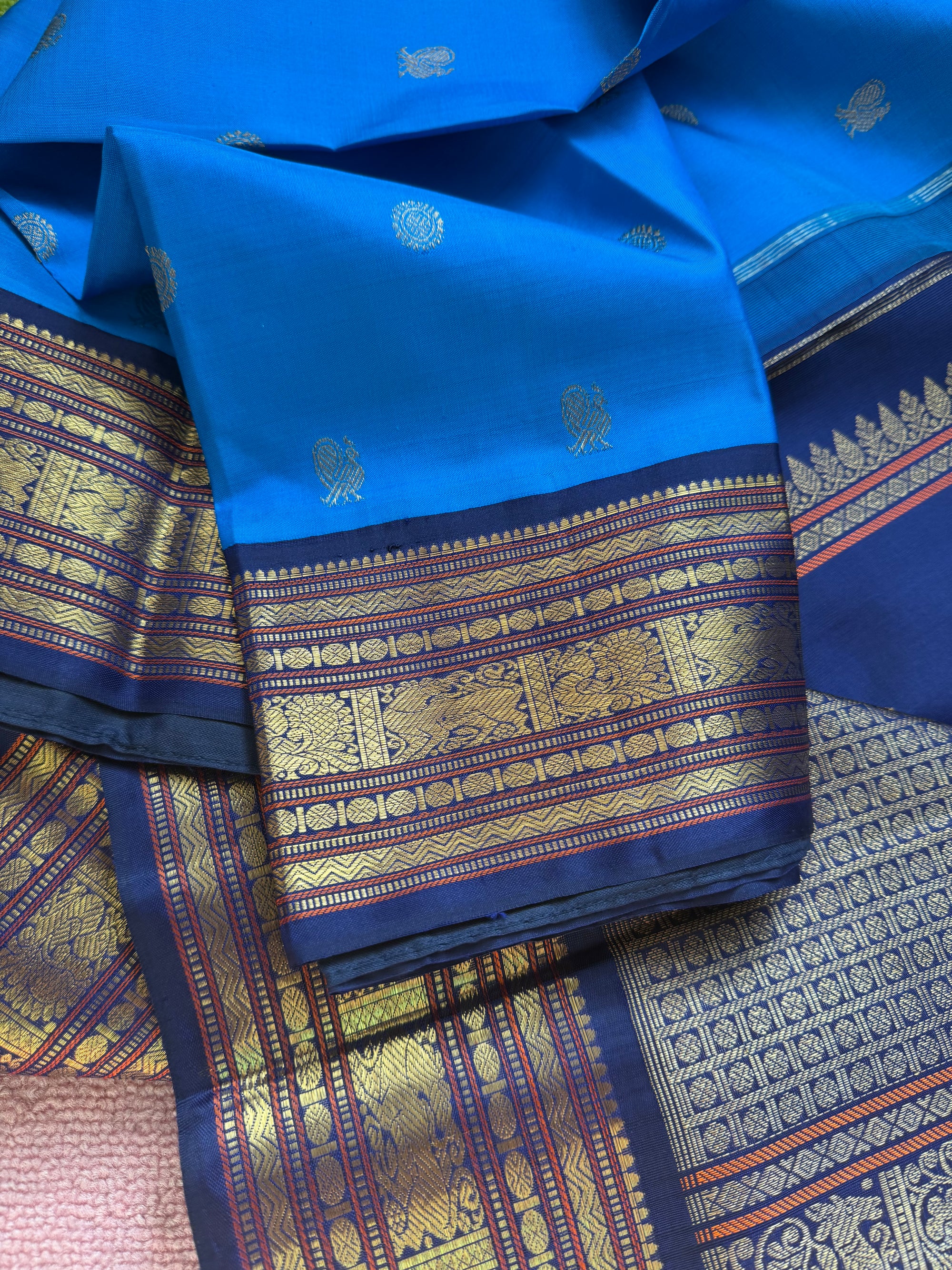 MYTHILI:  KORVAI KANJIVARAM KILI PALLU