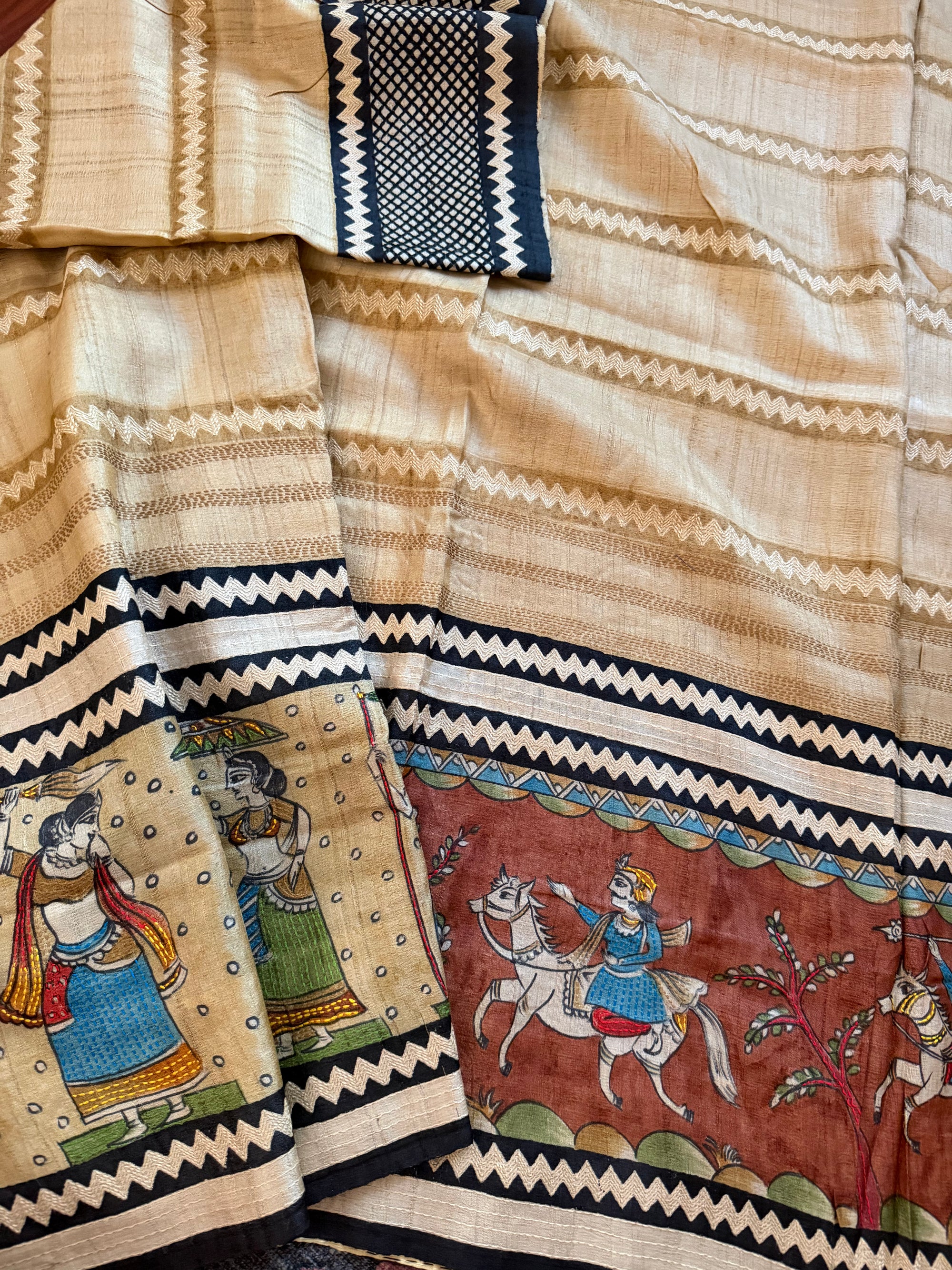 Kamaniya Kantha : Handcrafted Tussar