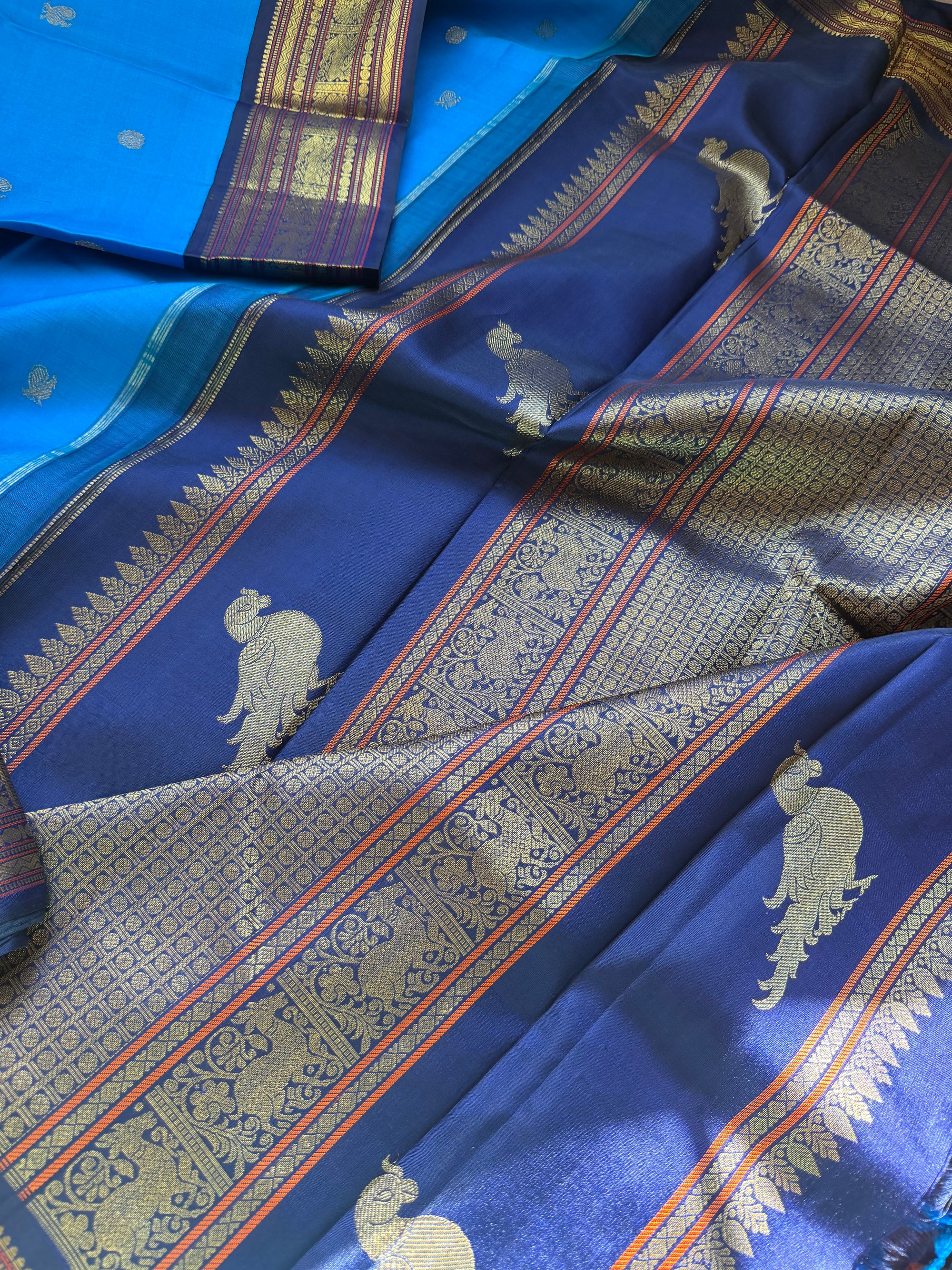 MYTHILI:  KORVAI KANJIVARAM KILI PALLU