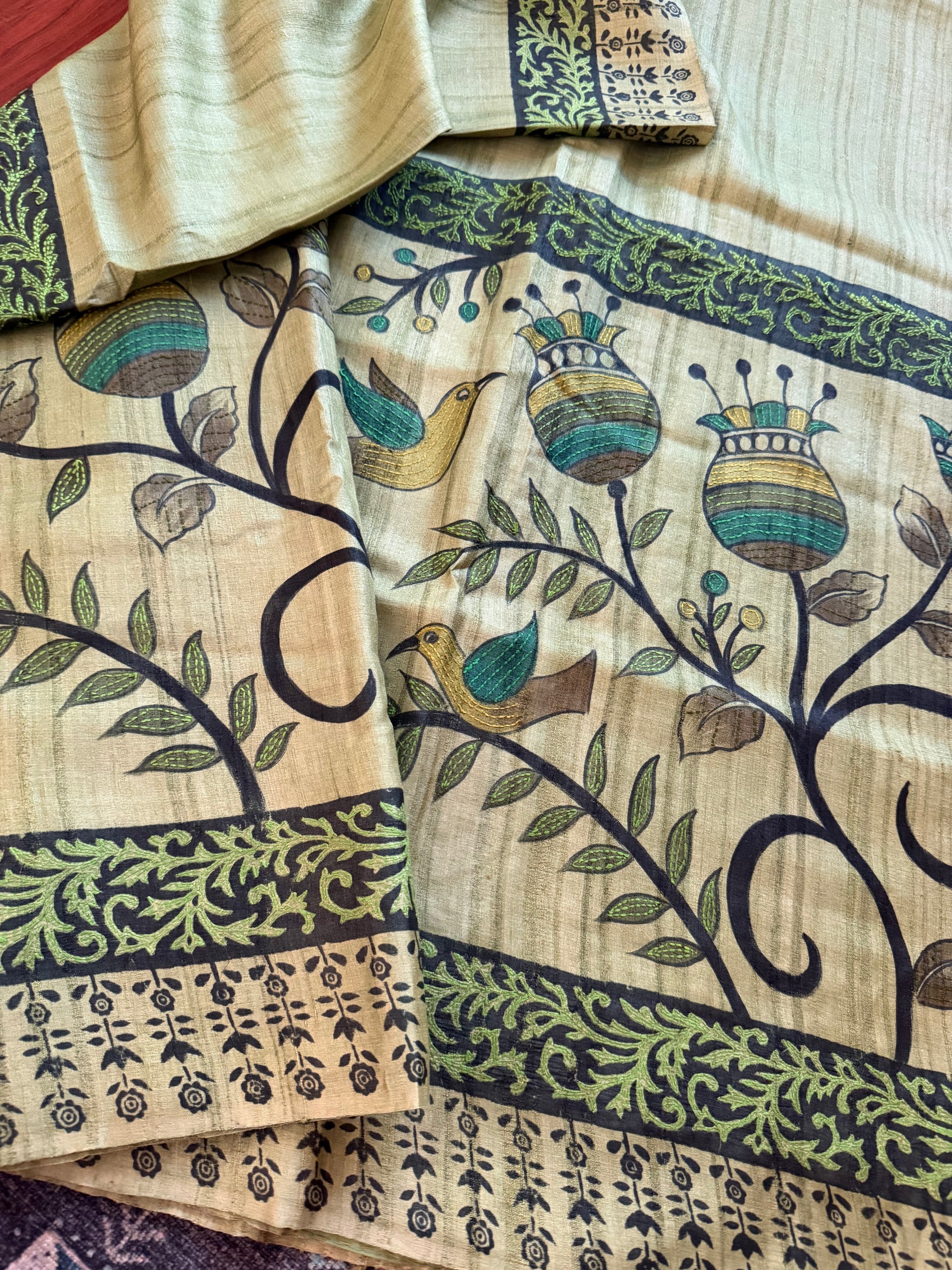 Kamaniya Kantha : Handcrafted Tussar