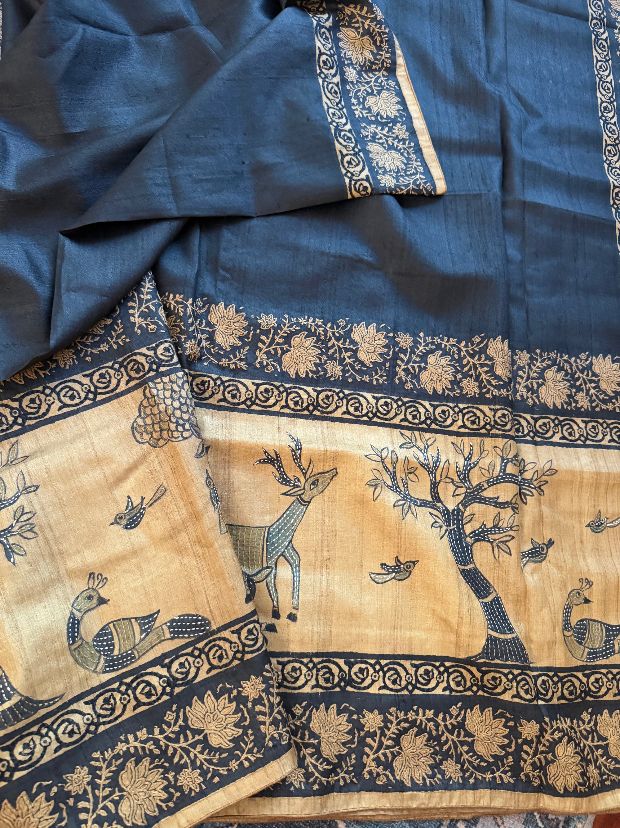 Kamaniya Kantha : Handcrafted Tussar