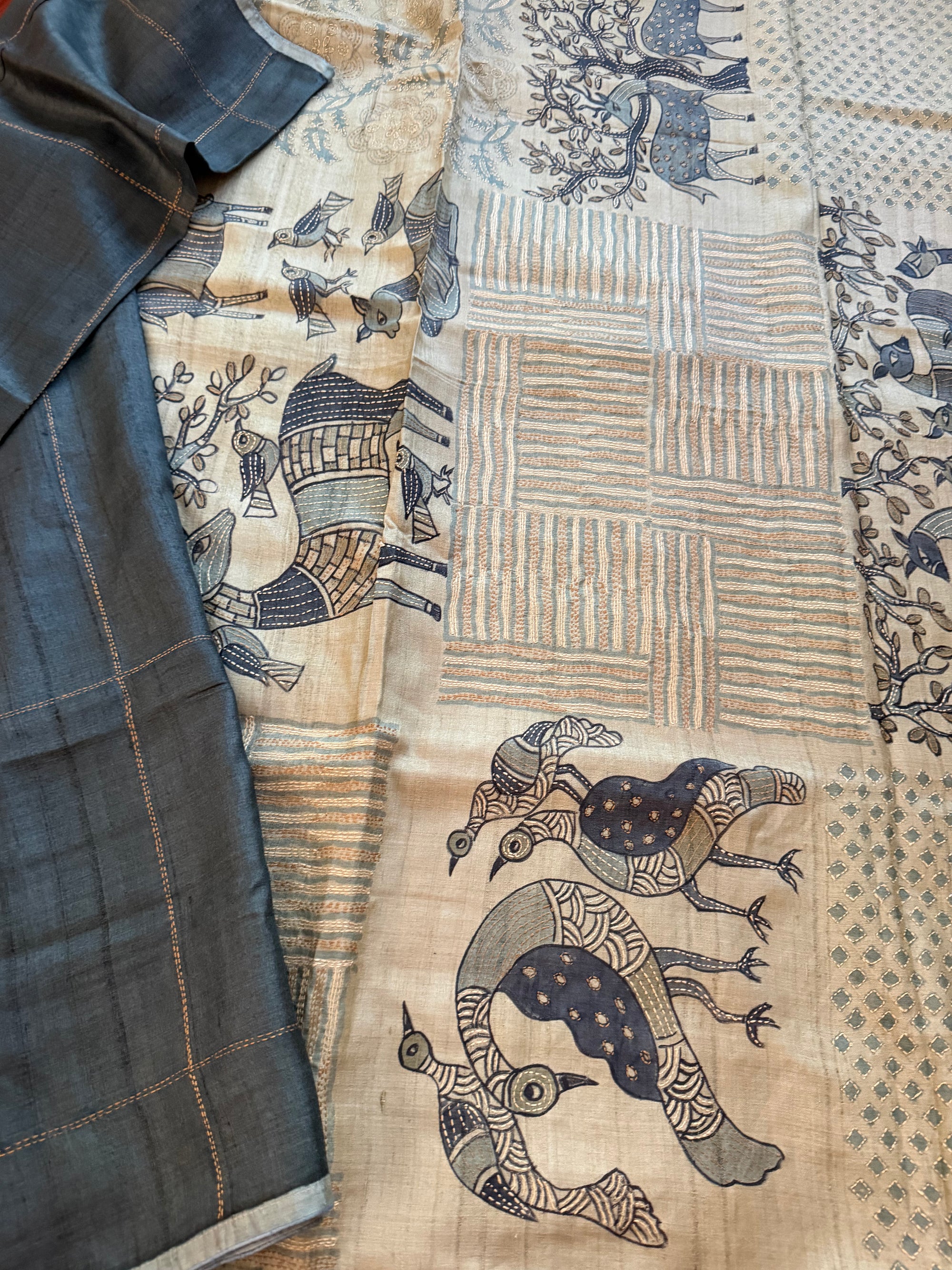 Kamaniya Kantha : Handcrafted Tussar