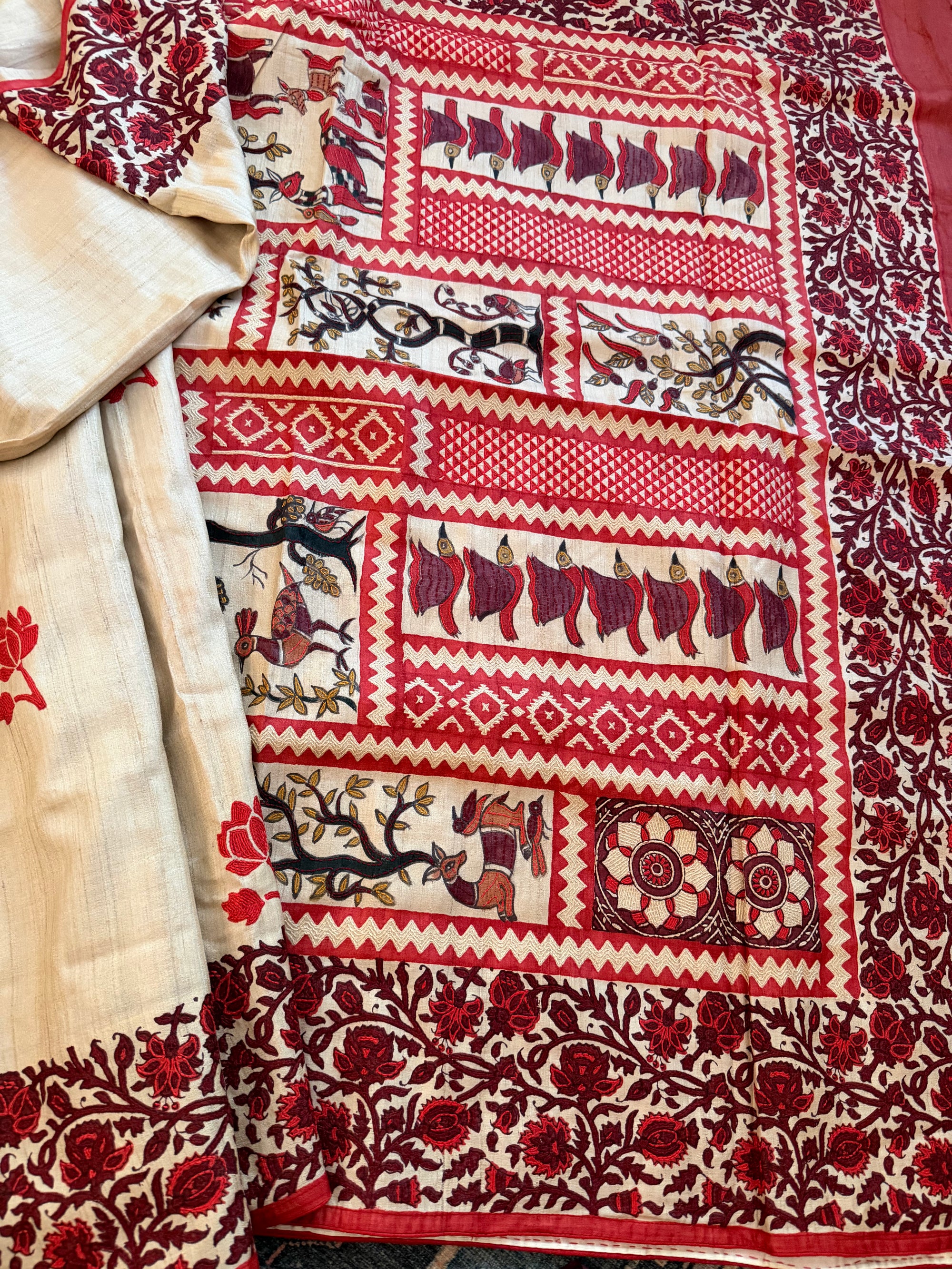 Kamaniya Kantha : Handcrafted Tussar