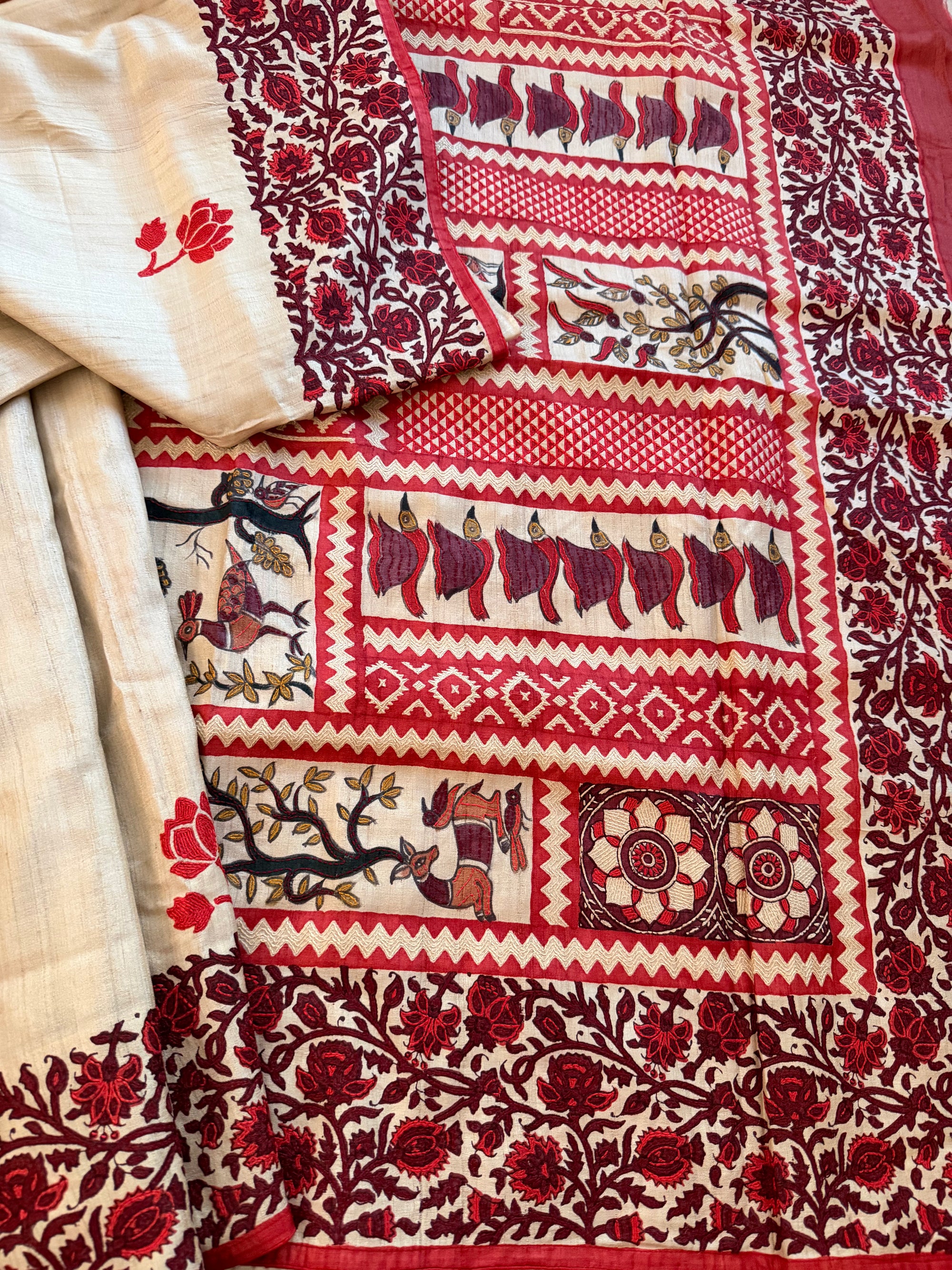 Kamaniya Kantha : Handcrafted Tussar
