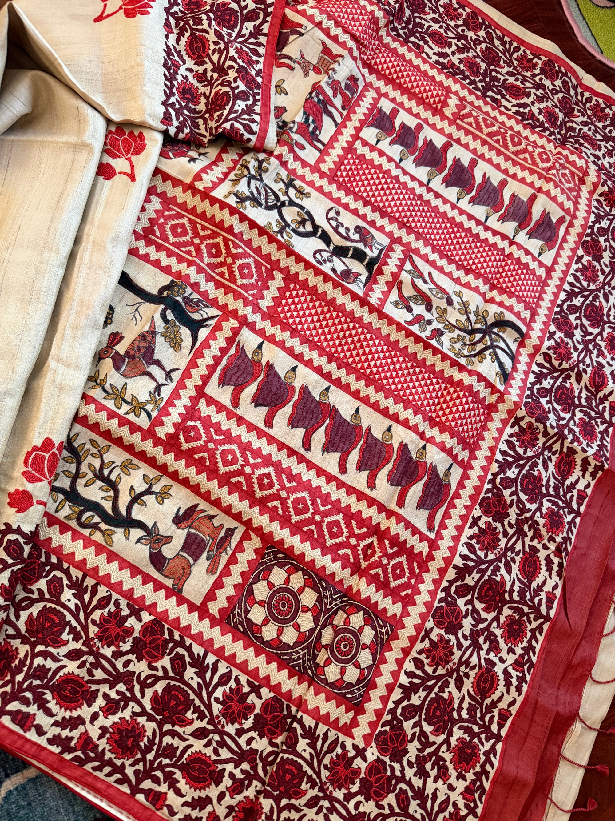 Kamaniya Kantha : Handcrafted Tussar